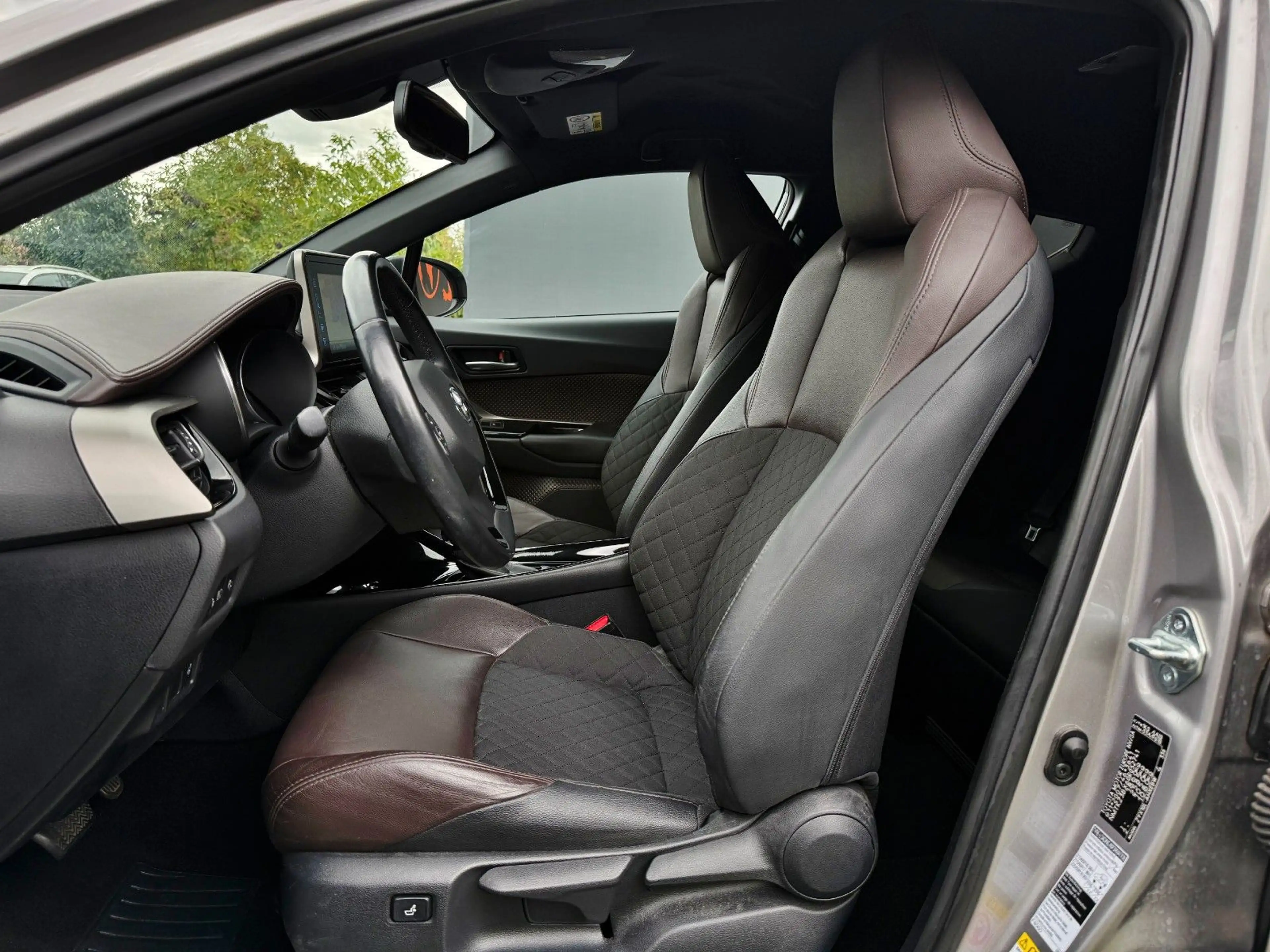 Toyota C-HR Hybrid #1HAND#TÜV#SERVICE#NAVI#KLIMA#ASSIST — photo 11
