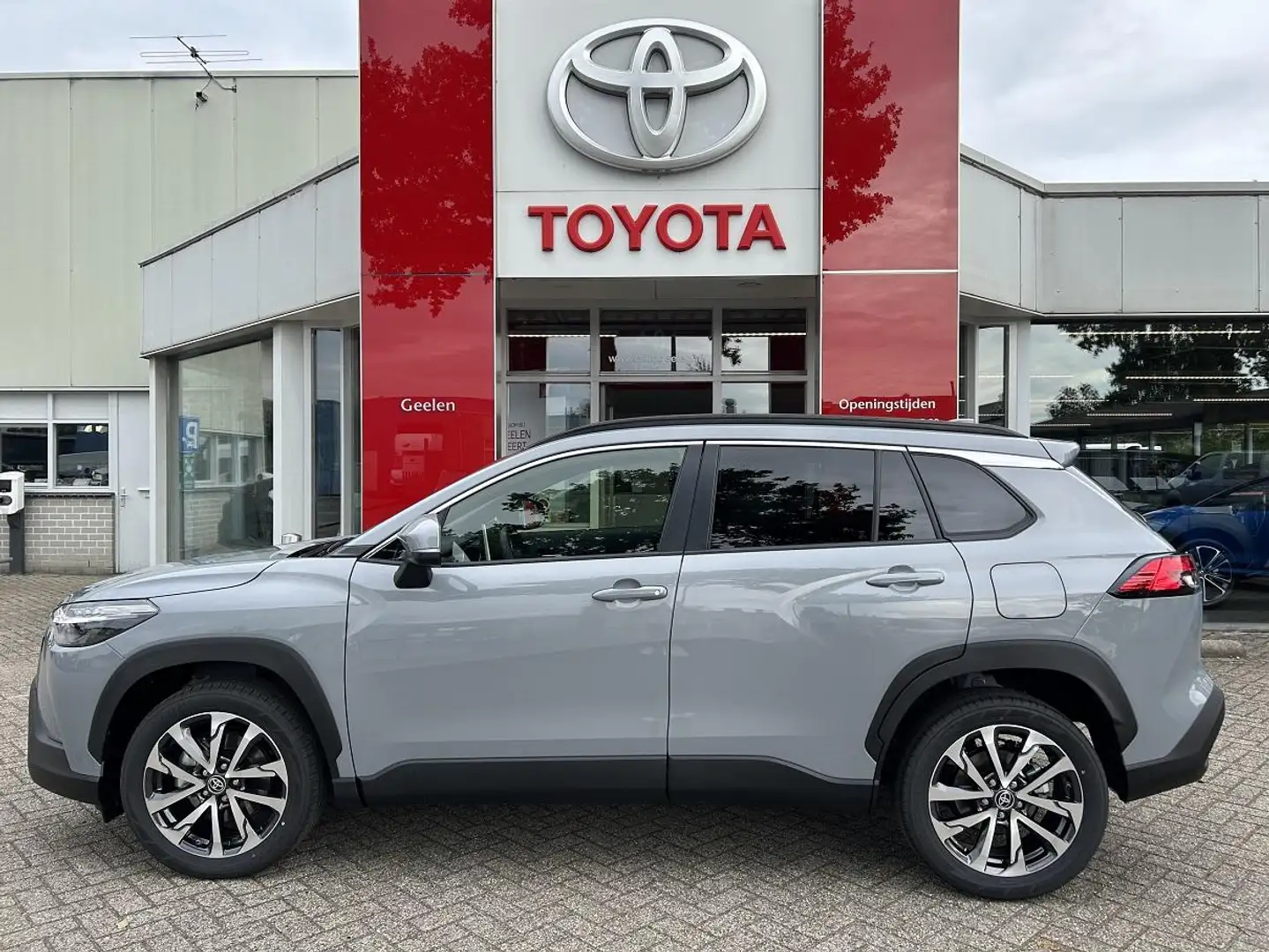 Toyota Corolla Cross Hybrid 140 Dynamic l Rijklaar l Apple carplay l Ca Grijs - 2