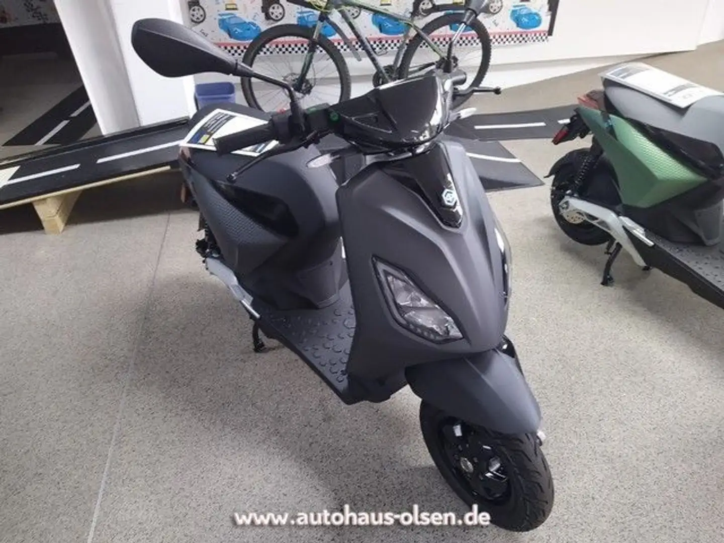 Piaggio 1 Active 60 KM H E5 PMP Grigio EX Grijs - 2