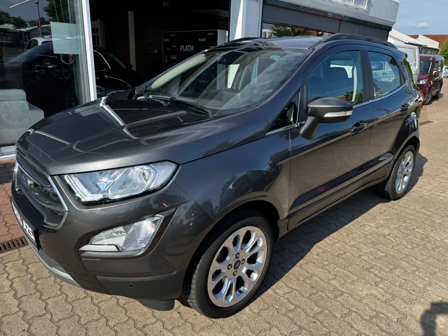 Ford EcoSport Titanium mit Winter Paket + AHZ Grigio - 1