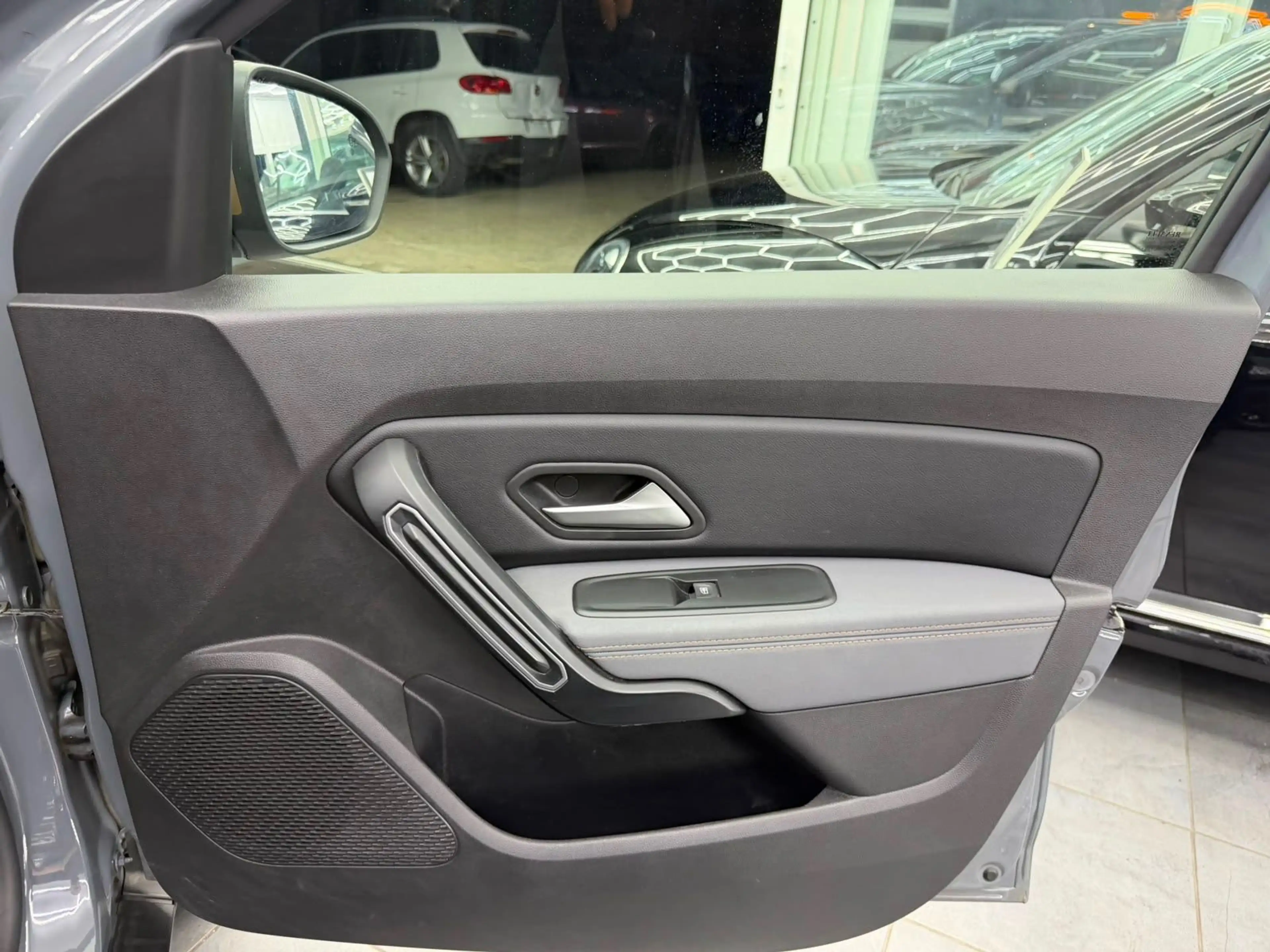 Dacia Duster II Extreme * 1 HAND * AUT * NAVI * — photo 13