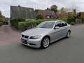 BMW 330 i Xen*Sportsitz+Lord*Sitzhz*SD*100%Orig*BmwSH Silber - thumbnail 1