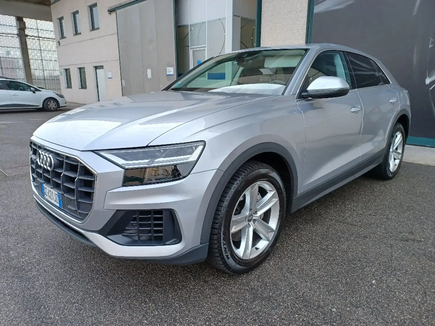Audi Q8 45 TDI quattro tiptronic Argento - 2