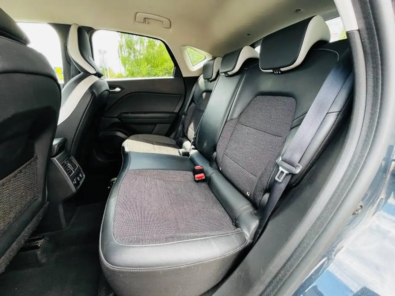 Renault Captur — photo 7