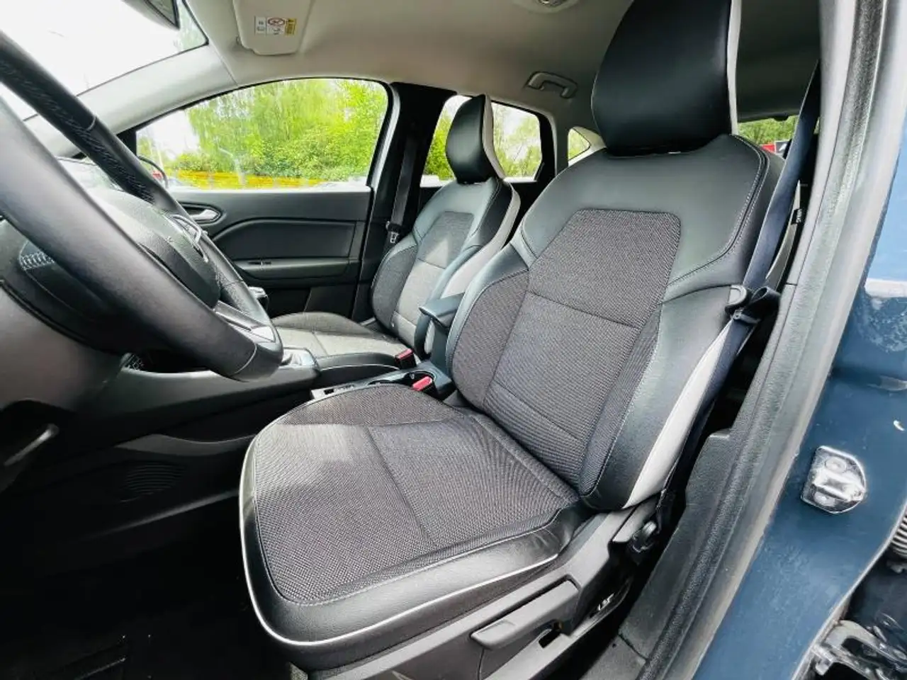 Renault Captur — photo 6