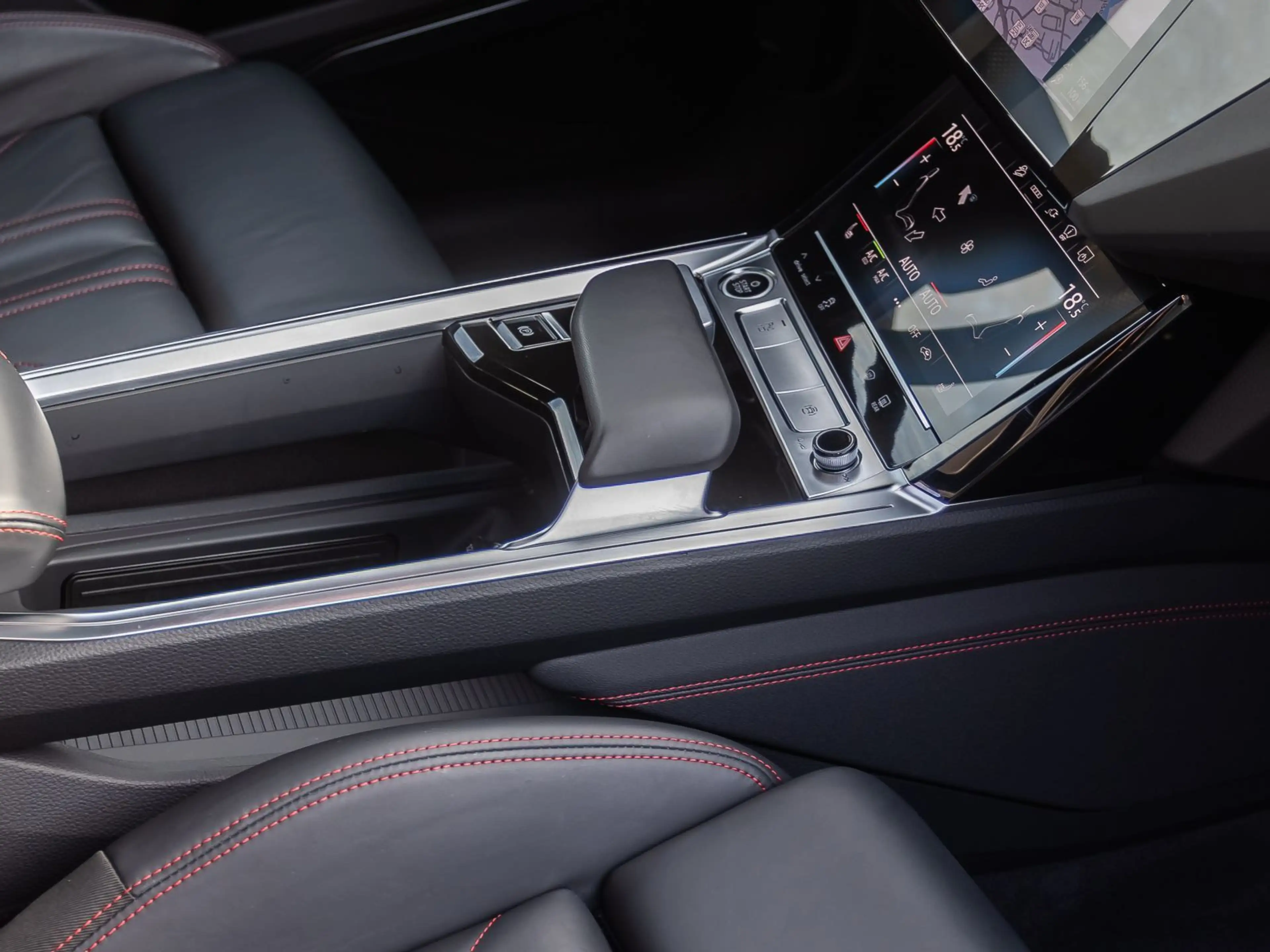 Audi Q8 e-tron S line 50 qu Navi Matrix Panorama AIR — photo 23