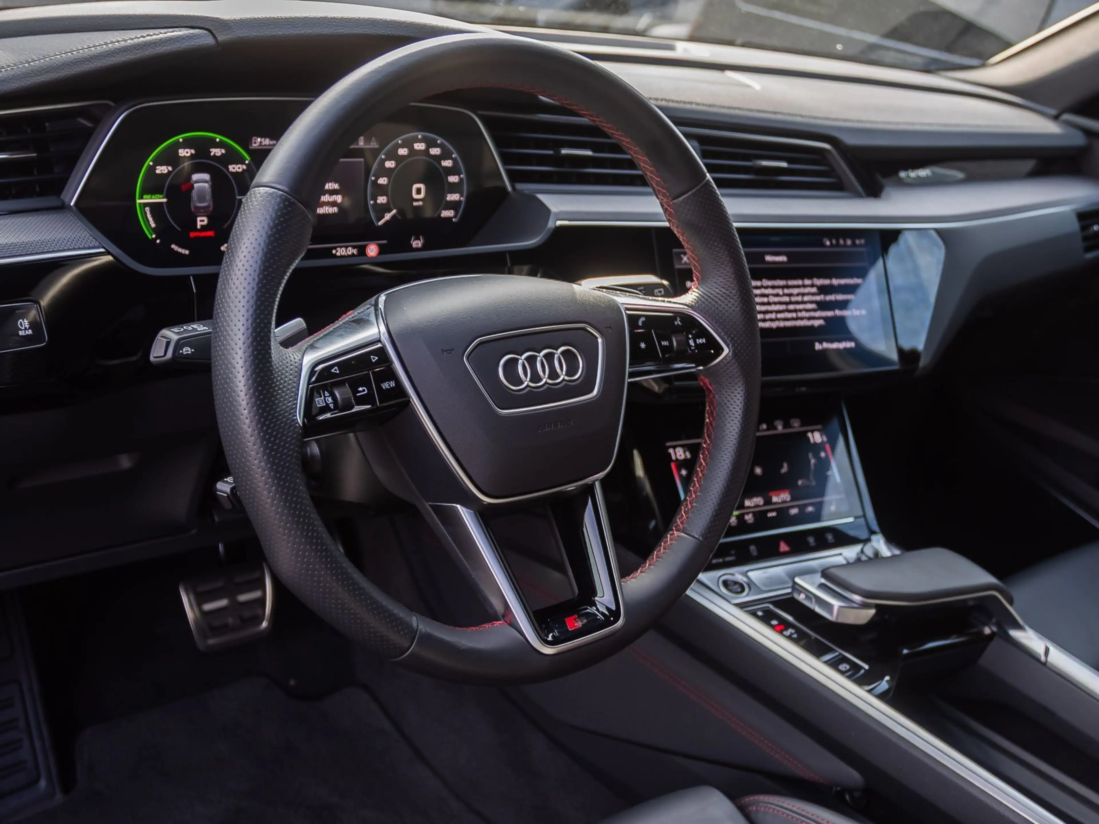 Audi Q8 e-tron S line 50 qu Navi Matrix Panorama AIR — photo 15