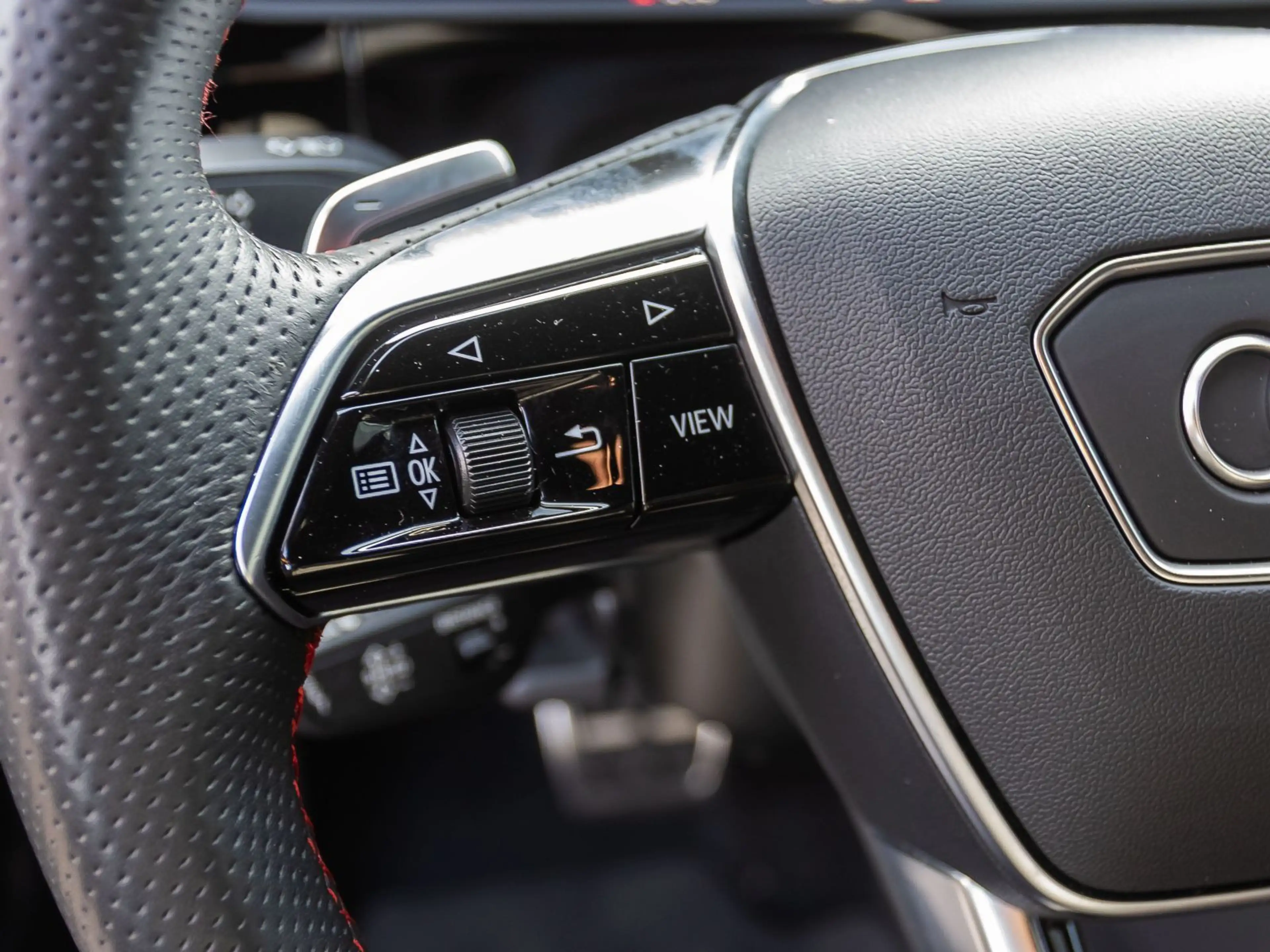 Audi Q8 e-tron S line 50 qu Navi Matrix Panorama AIR — photo 16