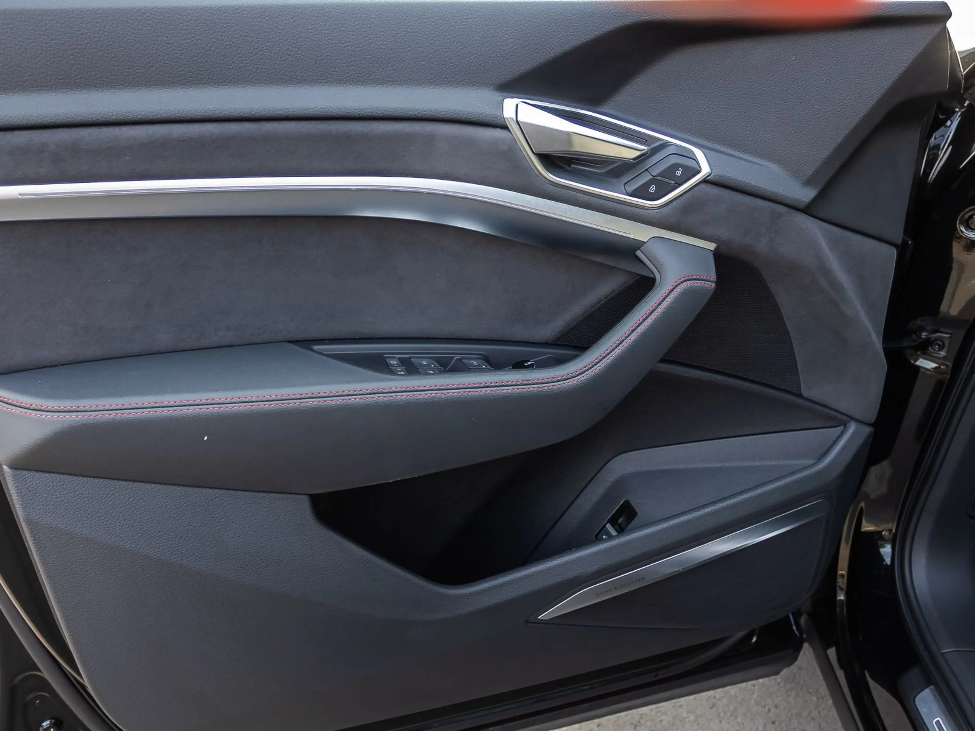 Audi Q8 e-tron S line 50 qu Navi Matrix Panorama AIR — photo 12