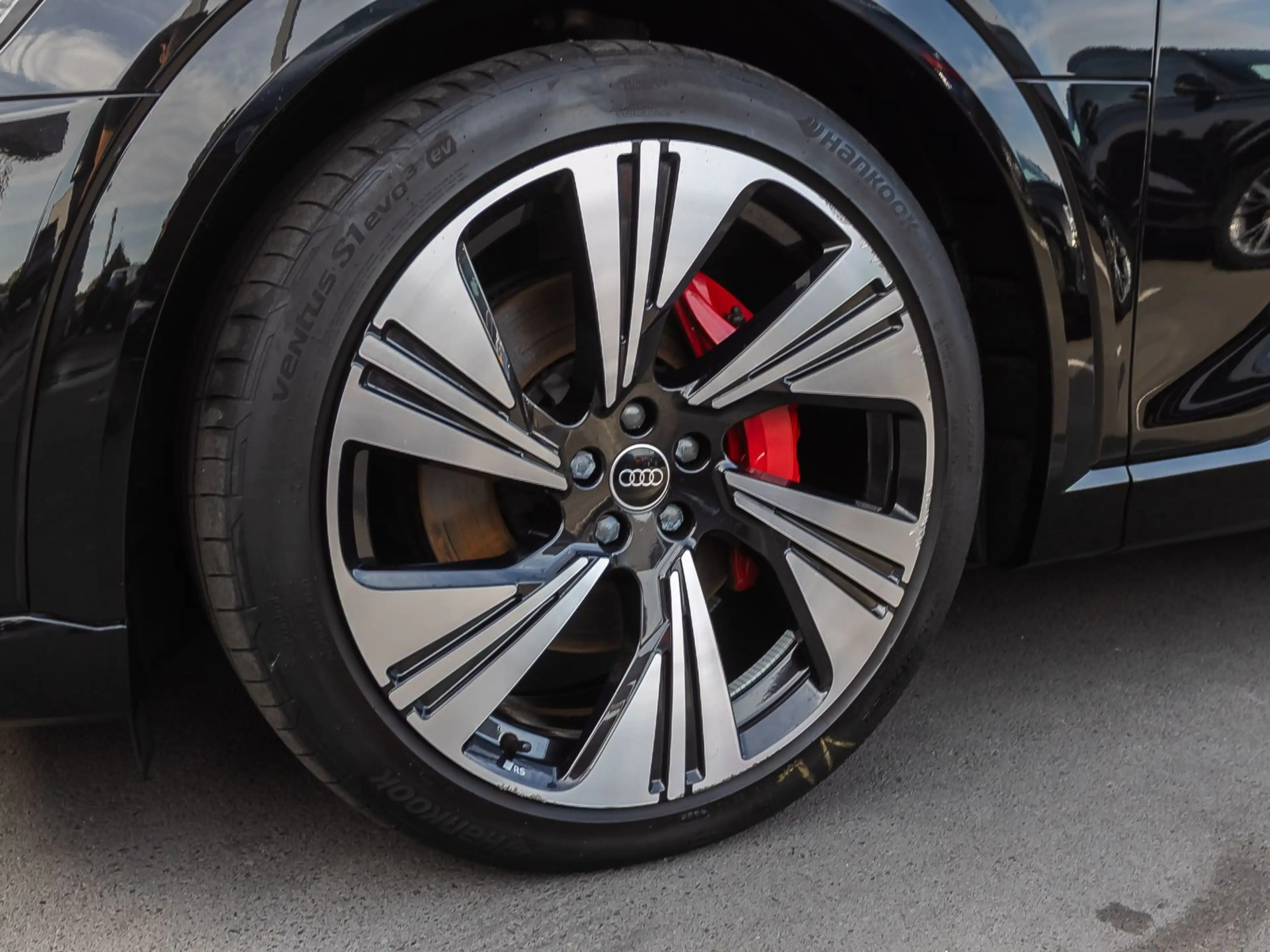 Audi Q8 e-tron S line 50 qu Navi Matrix Panorama AIR — photo 11