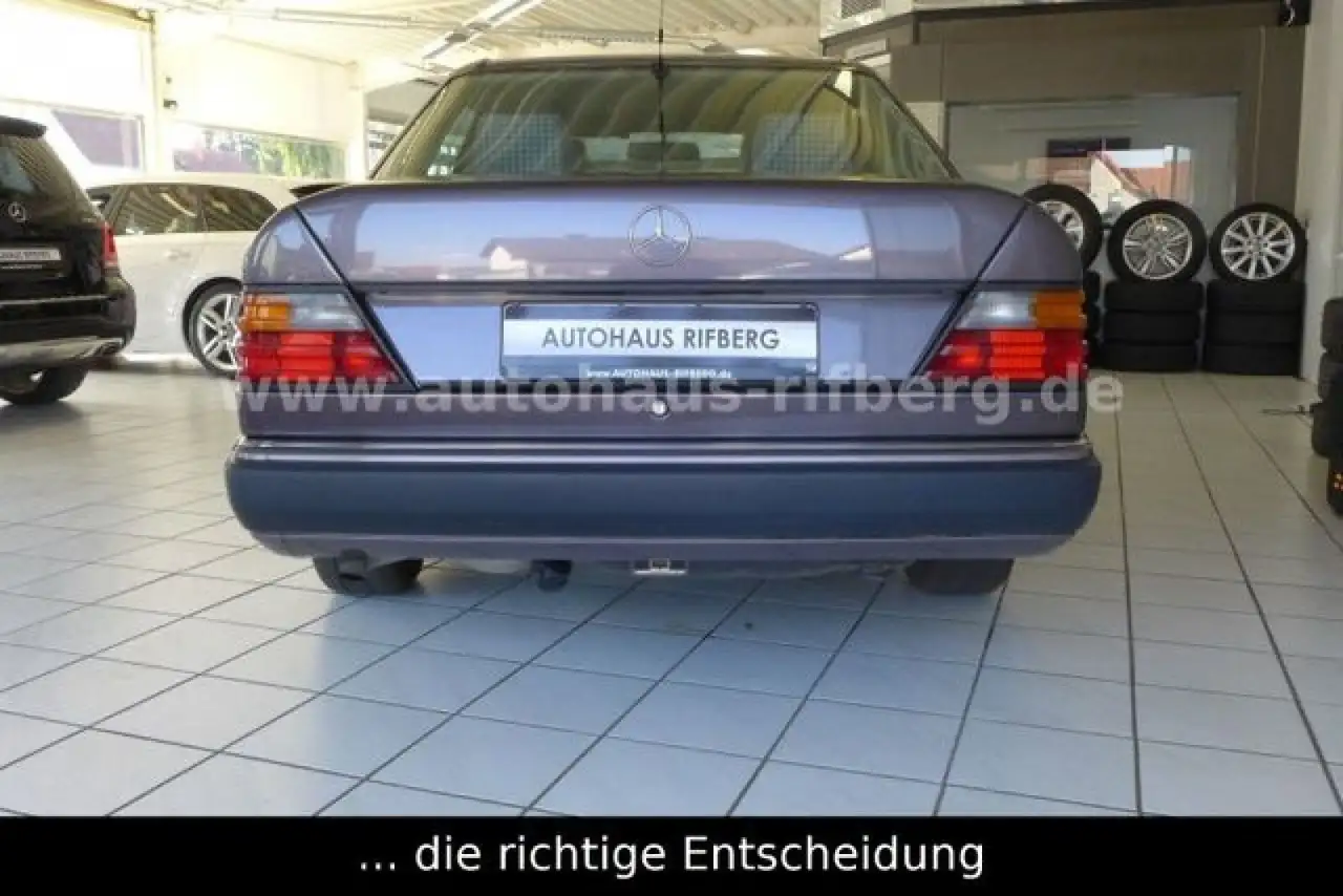 Mercedes-Benz E 200 D Automatik AHK/LM/Schiebedach elekt./eFH, foto 5