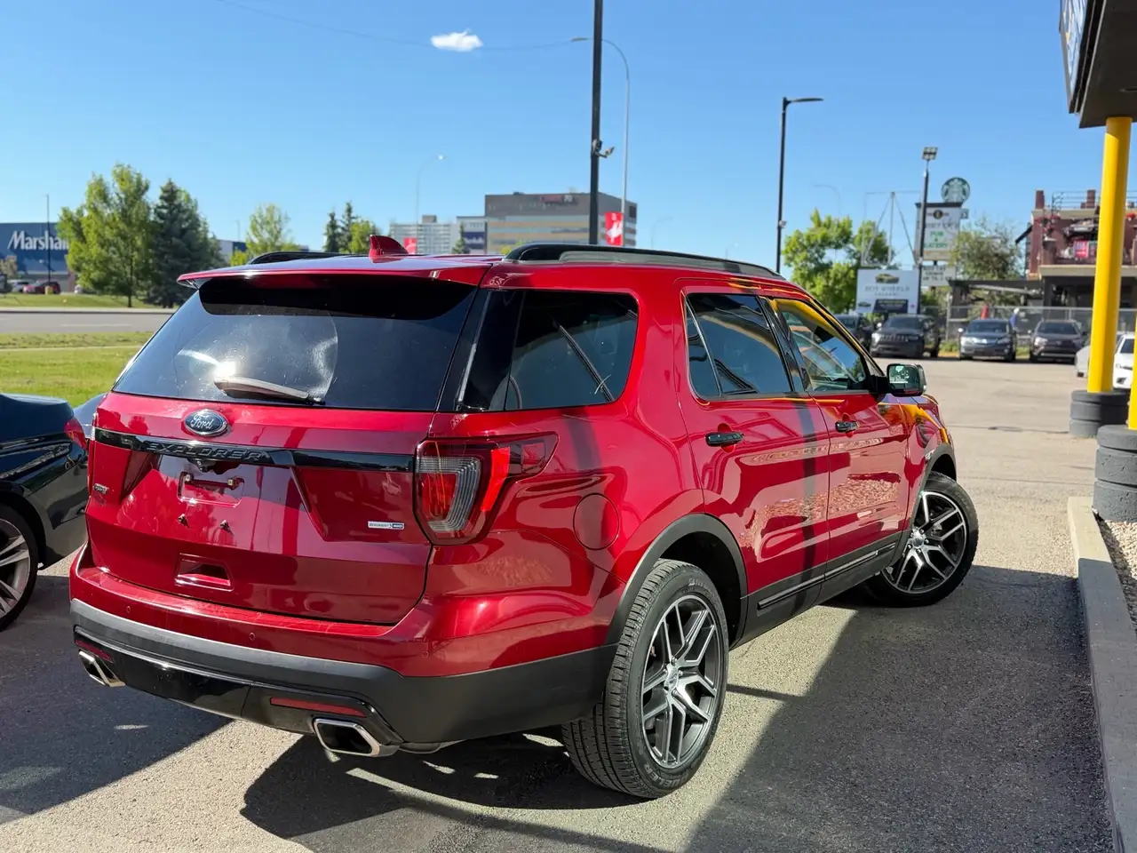 Ford Explorer снимка Ford Explorer