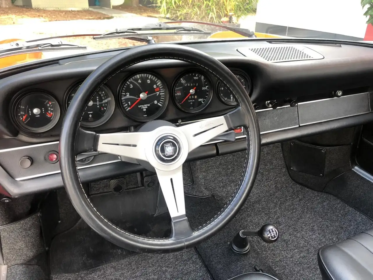 Porsche 911 T Coupe 2.4 Ölklappe, foto 8