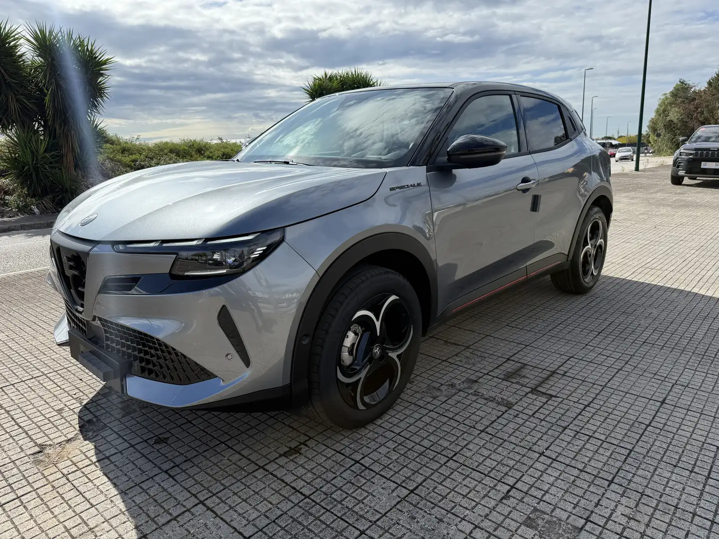 Alfa Romeo Junior 1.2 ibrida Speciale 145cv edct6 Grigio - 1