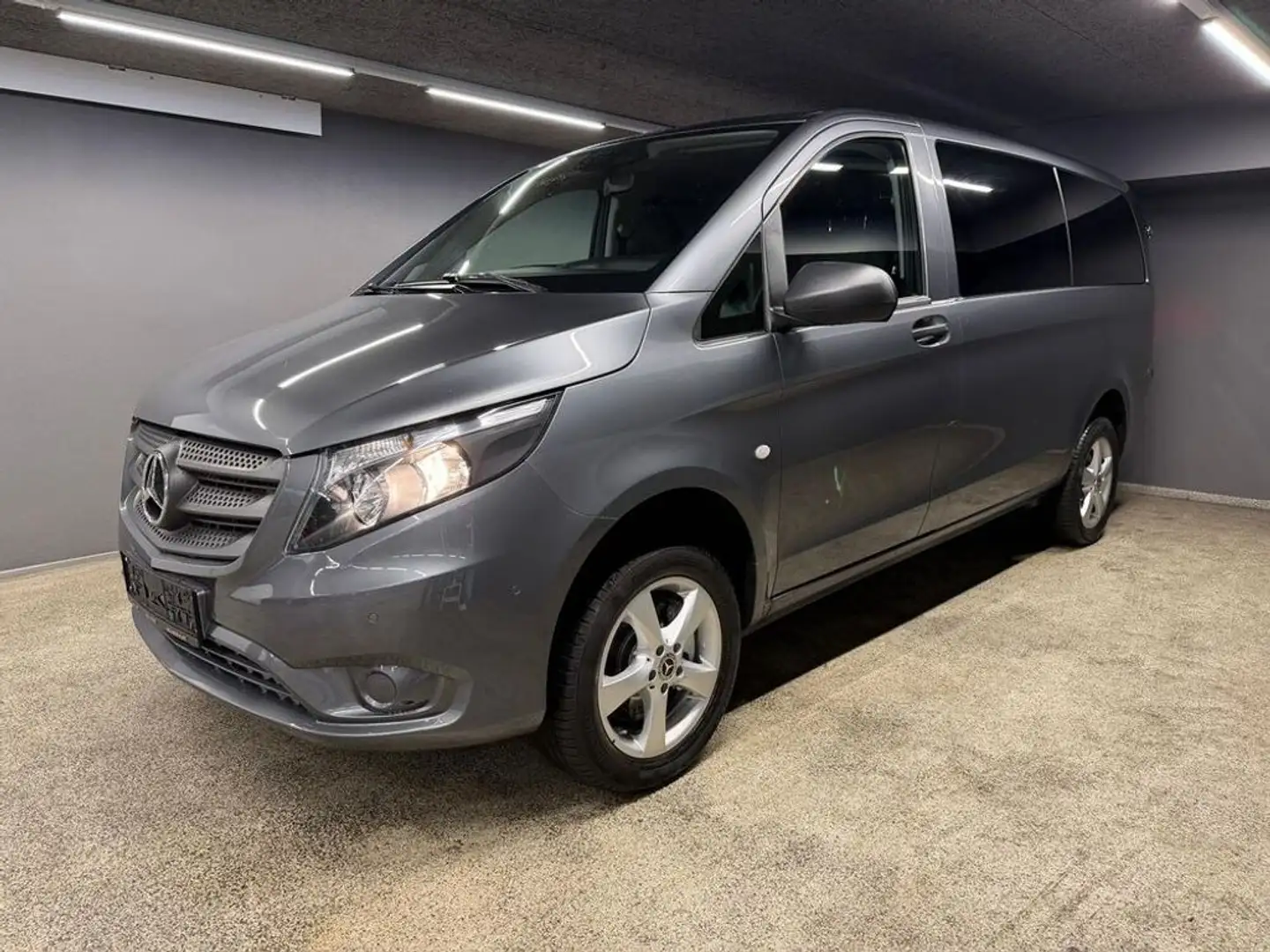 Mercedes-Benz Vito 114/116/119 CDI Pro 4x4 lang (447.703) Grau - 2