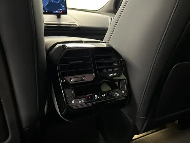 BMW Ix view 20