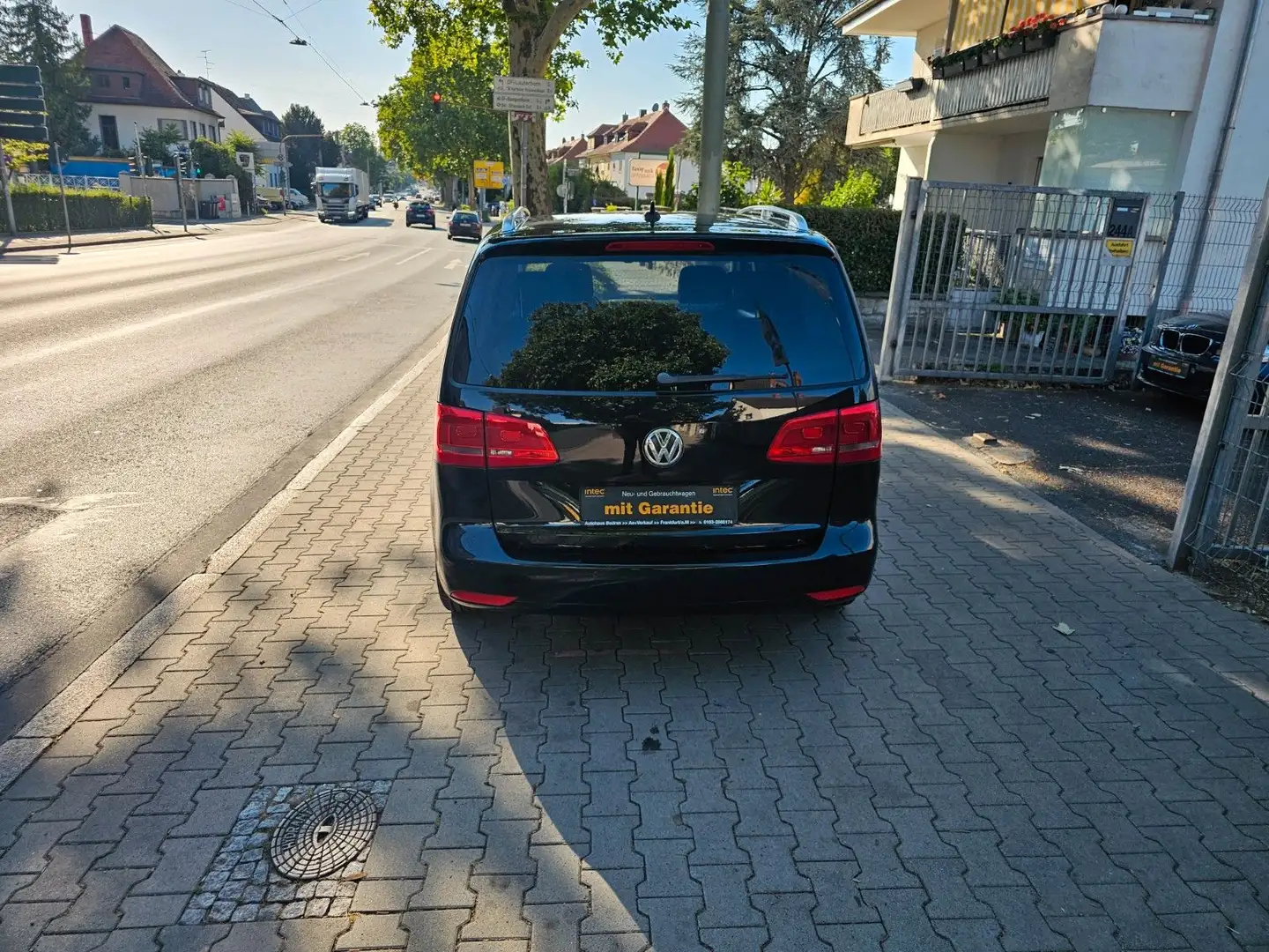 Volkswagen Touran Cup BMT Autom,Klimaauto,PDC,MFL,PDC,NAVI Schwarz - 2