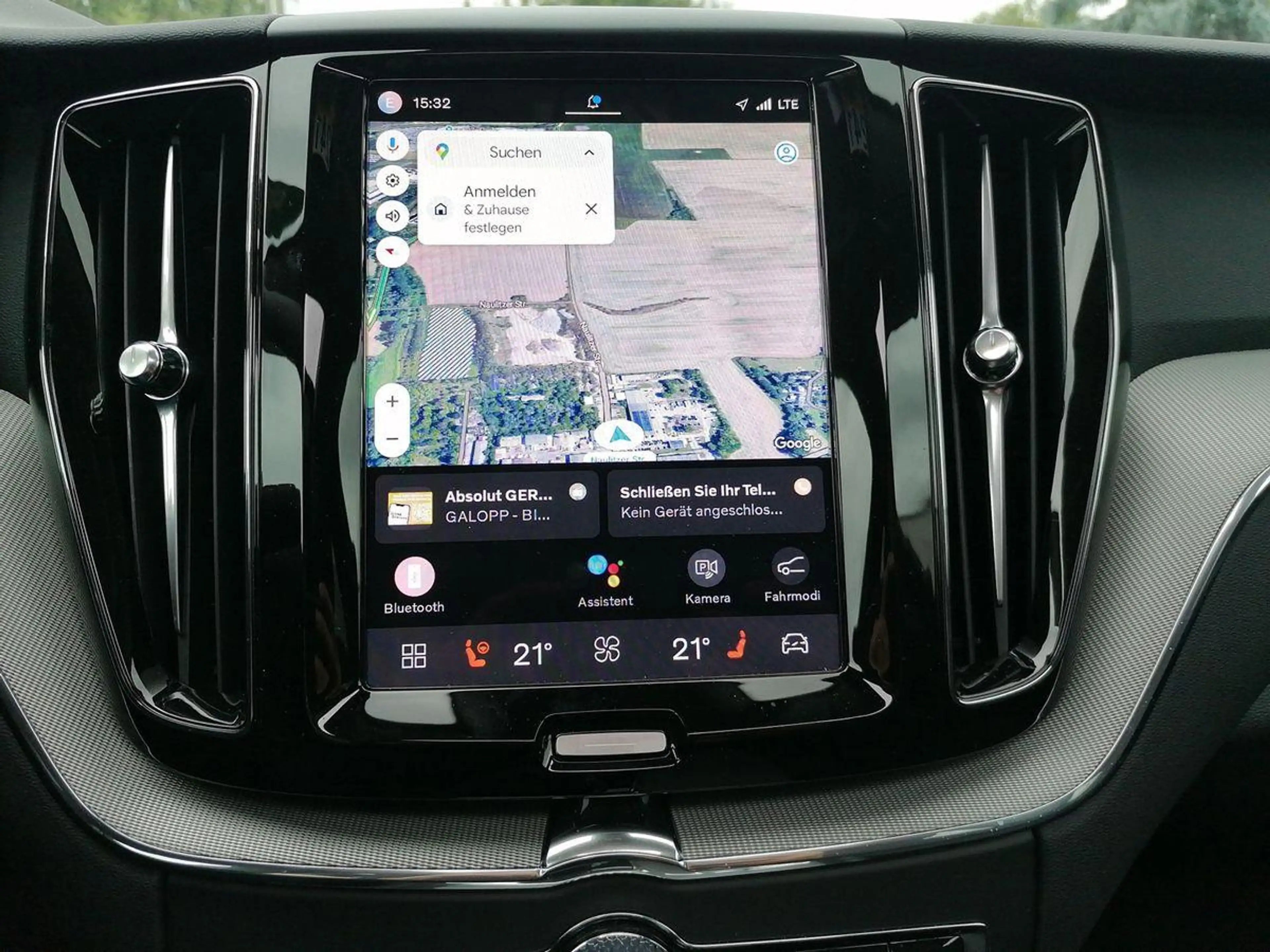 Volvo XC60 T6 AWD Plus 360° ACC AHK FHZ H&K LUFT STDHZ — photo 12