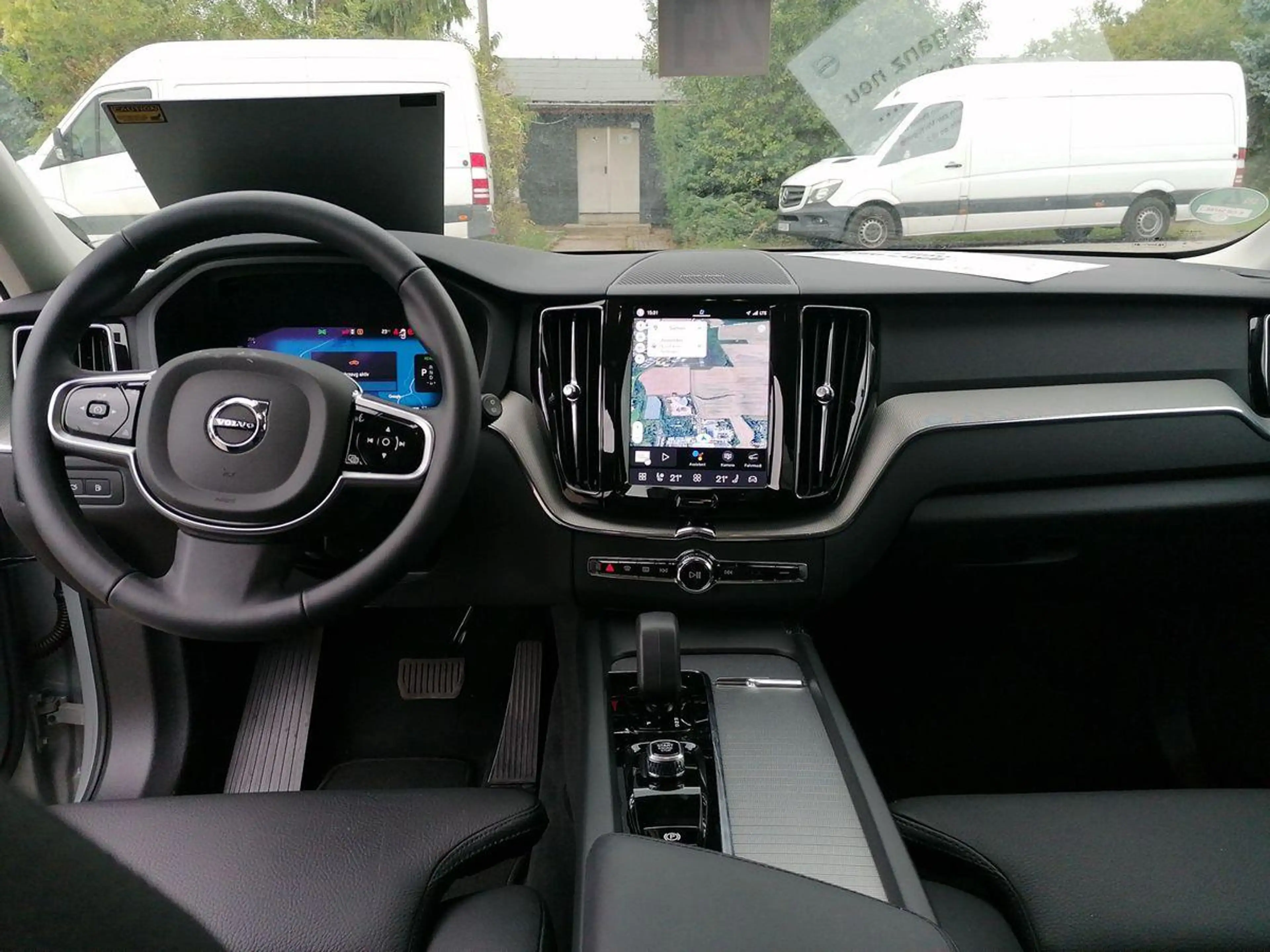 Volvo XC60 T6 AWD Plus 360° ACC AHK FHZ H&K LUFT STDHZ — photo 15