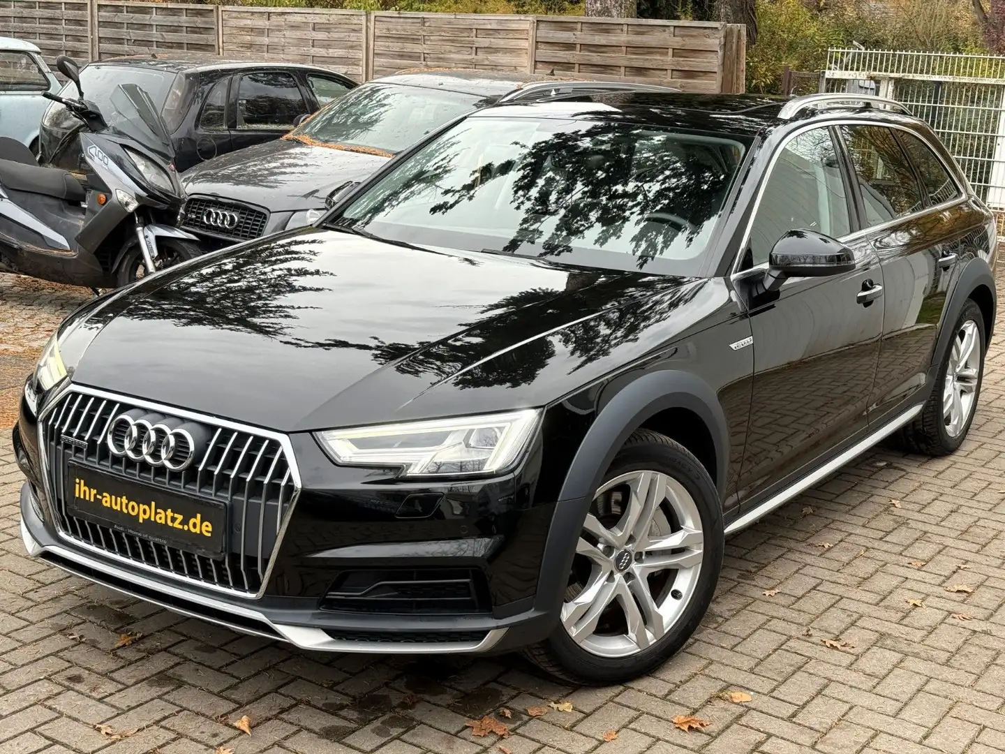 Audi A4 allroad 2.0 TFSI quattro LED,Navi,Pano,Standh Schwarz - 1