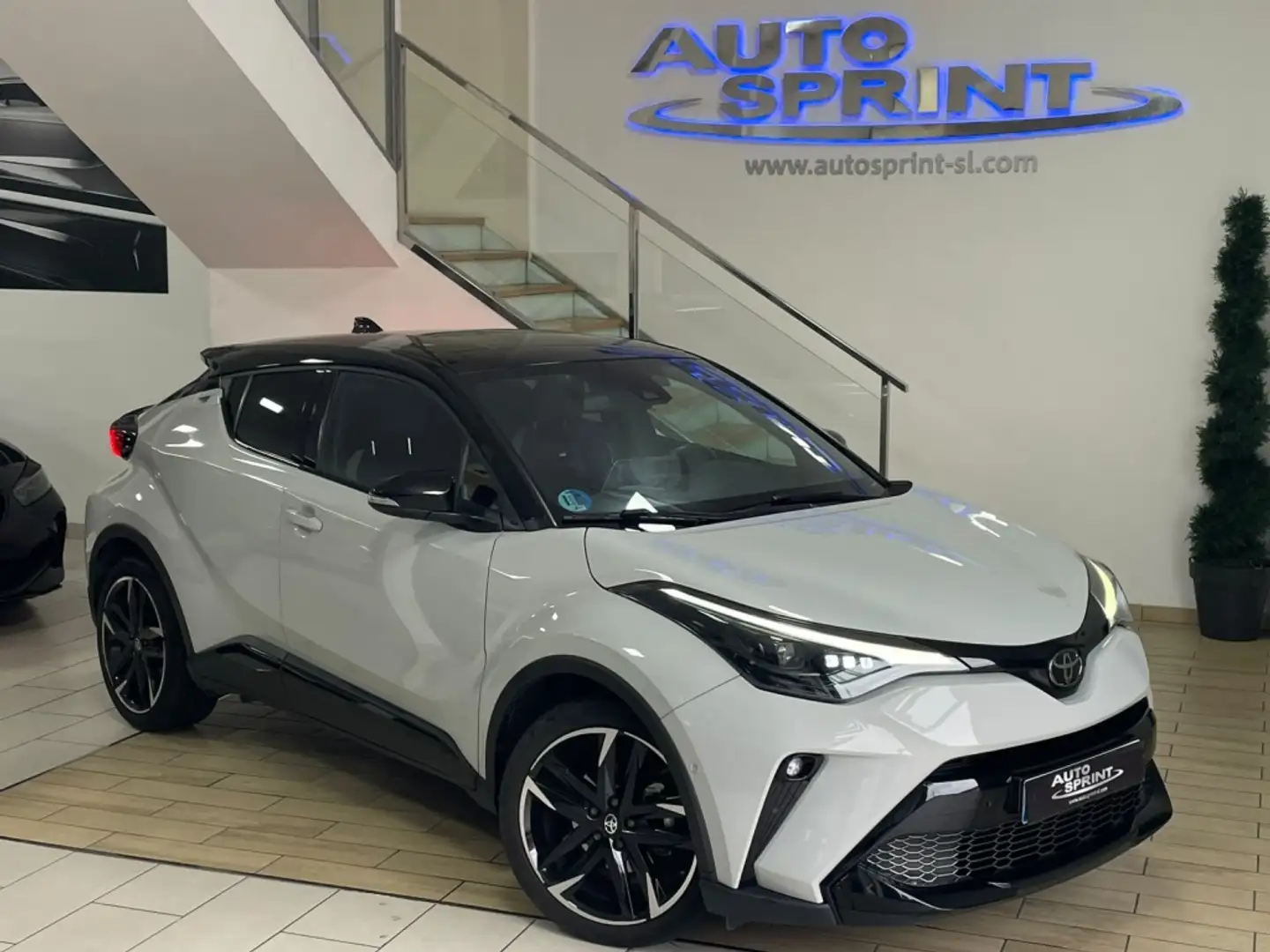 Toyota C-HR 180H GR Sport Gris - 1