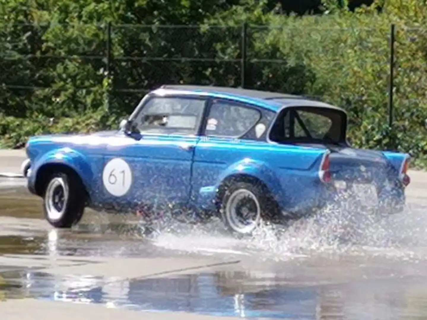 Ford Anglia Rally Bleu - 1