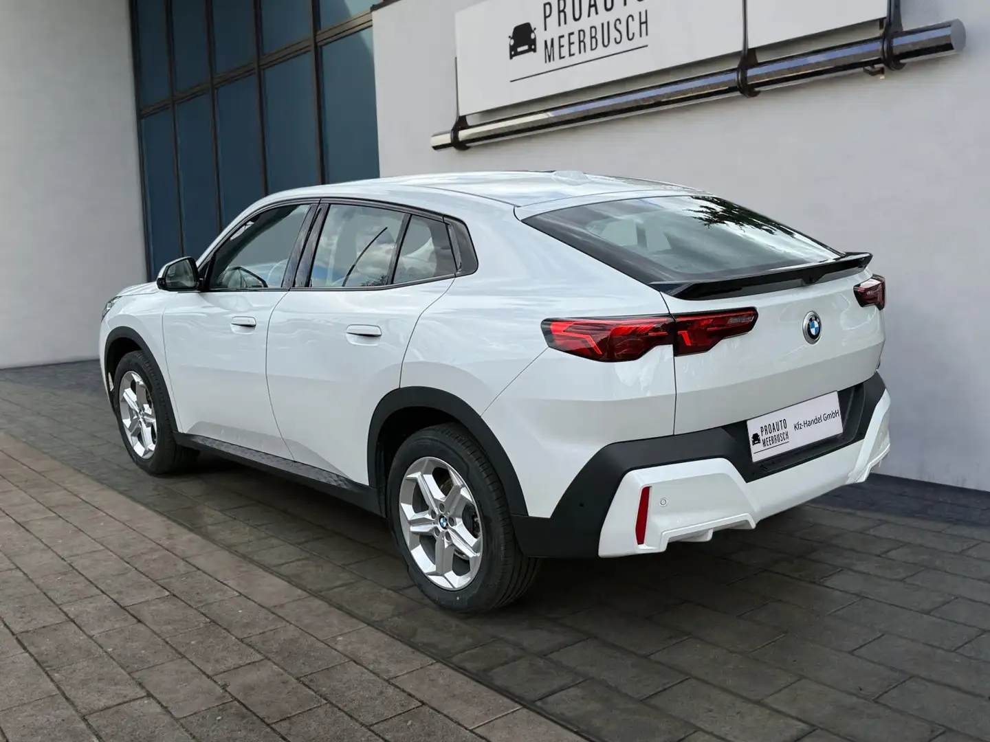 BMW X2 20i sDrive AHK/MMRY/ADAPTLED/360°/HUD/H&K Blanco - 2