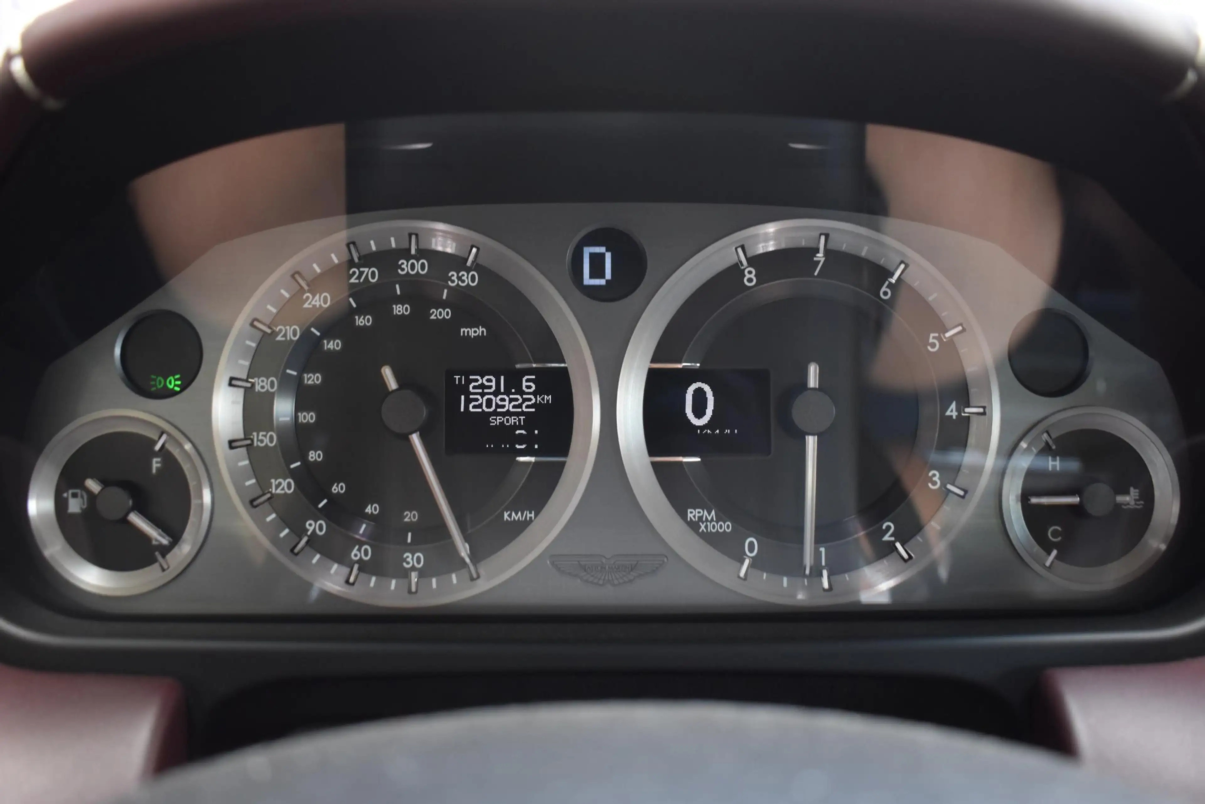 Aston Martin Vantage V8 4.3 V8 Sportshift — photo 12