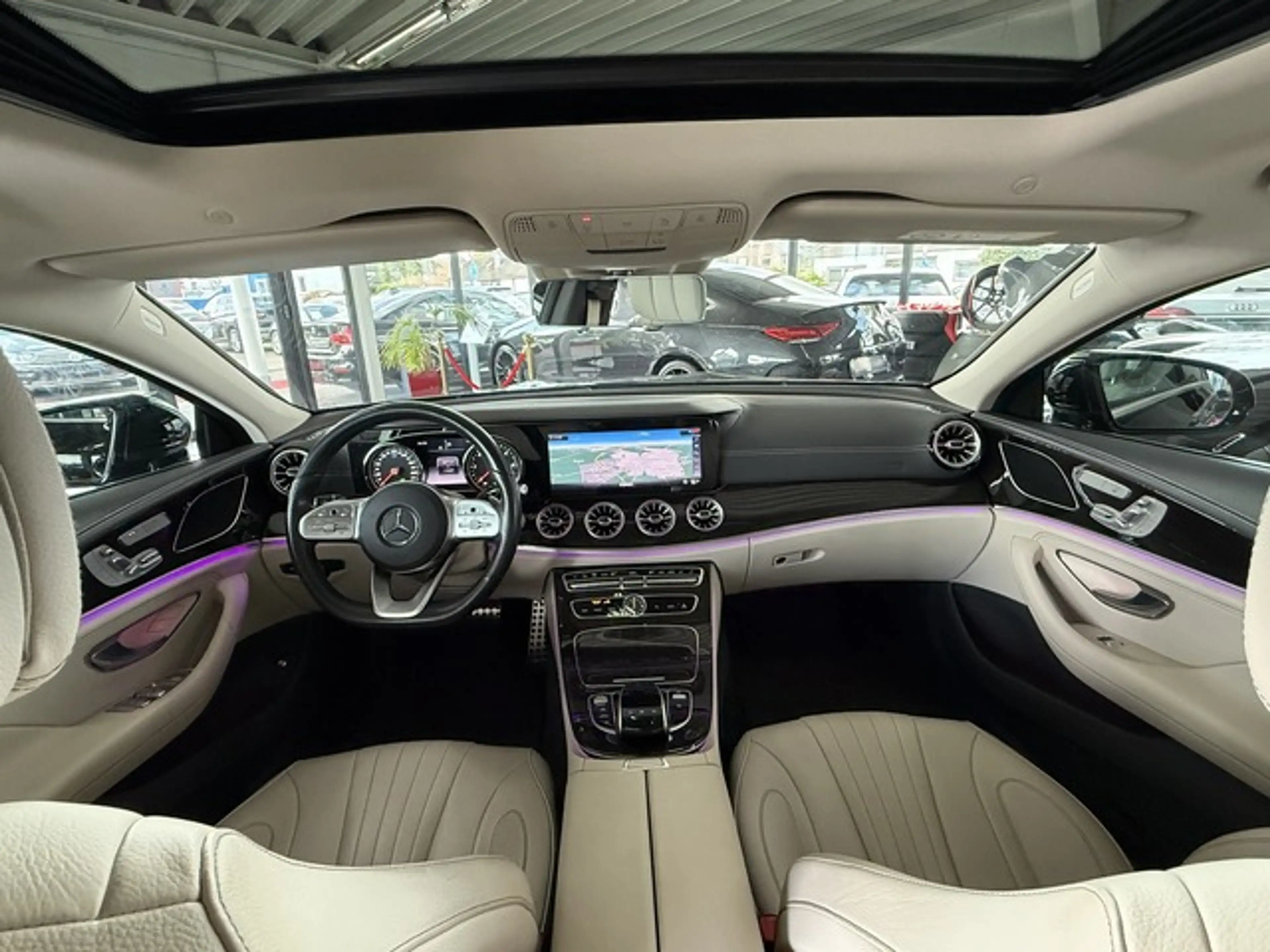 Mercedes-Benz CLS 300 d AMG Line LED+Kamera+SD+Leder+Navi+Memory — photo 9