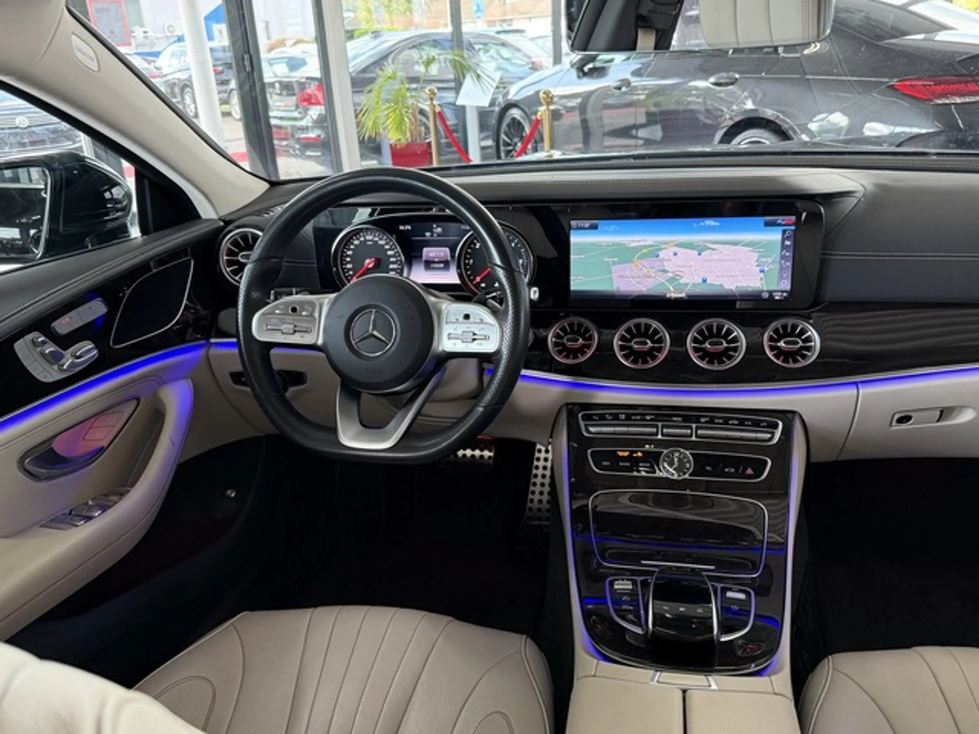 Mercedes-Benz CLS 300 d AMG Line LED+Kamera+SD+Leder+Navi+Memory — photo 10