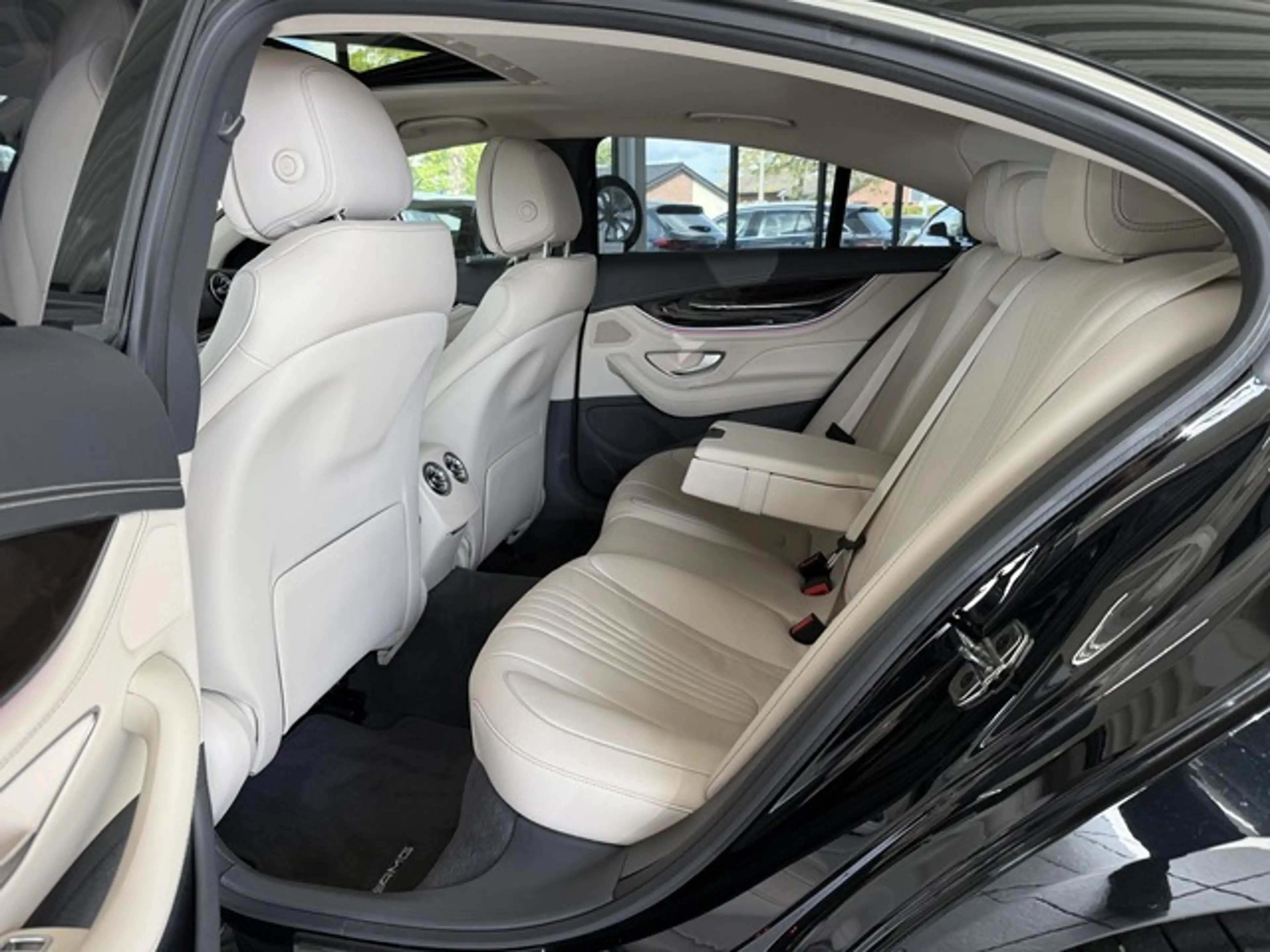 Mercedes-Benz CLS 300 d AMG Line LED+Kamera+SD+Leder+Navi+Memory — photo 14