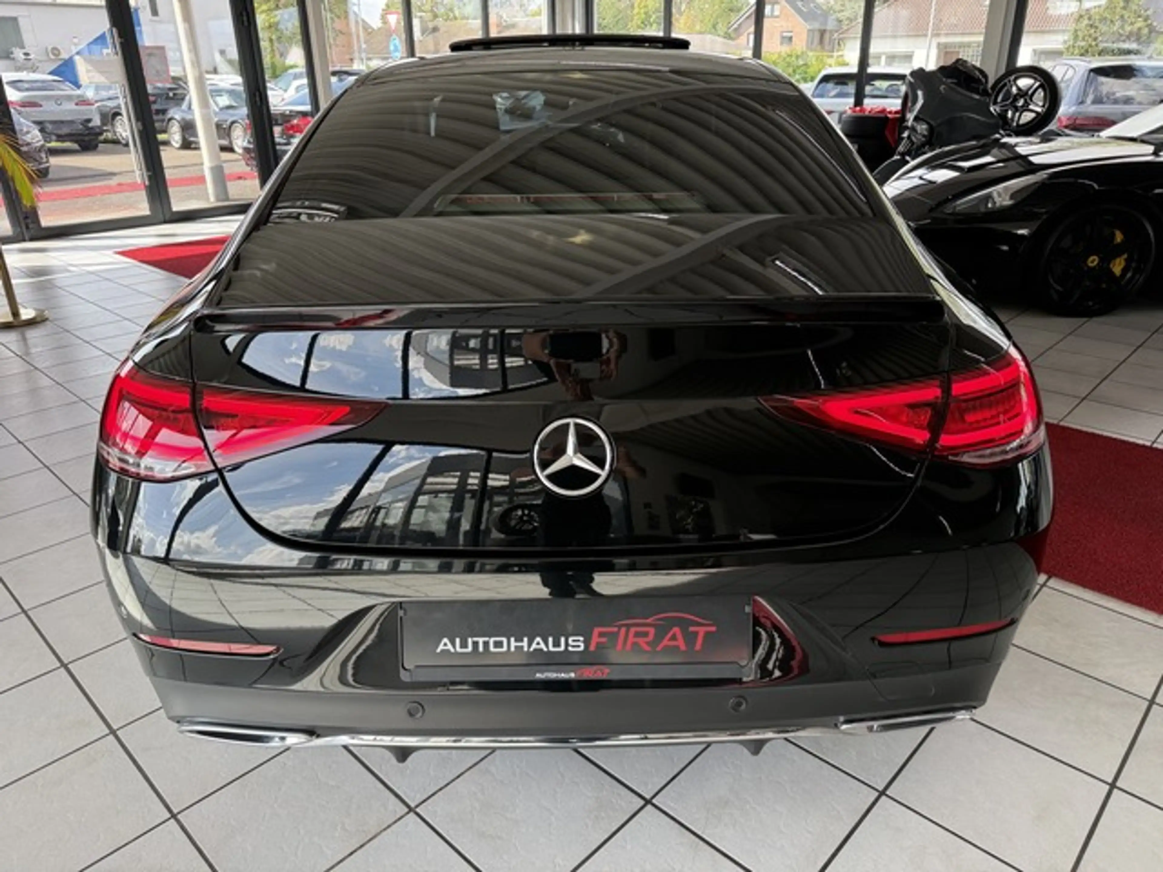 Mercedes-Benz CLS 300 d AMG Line LED+Kamera+SD+Leder+Navi+Memory — photo 3