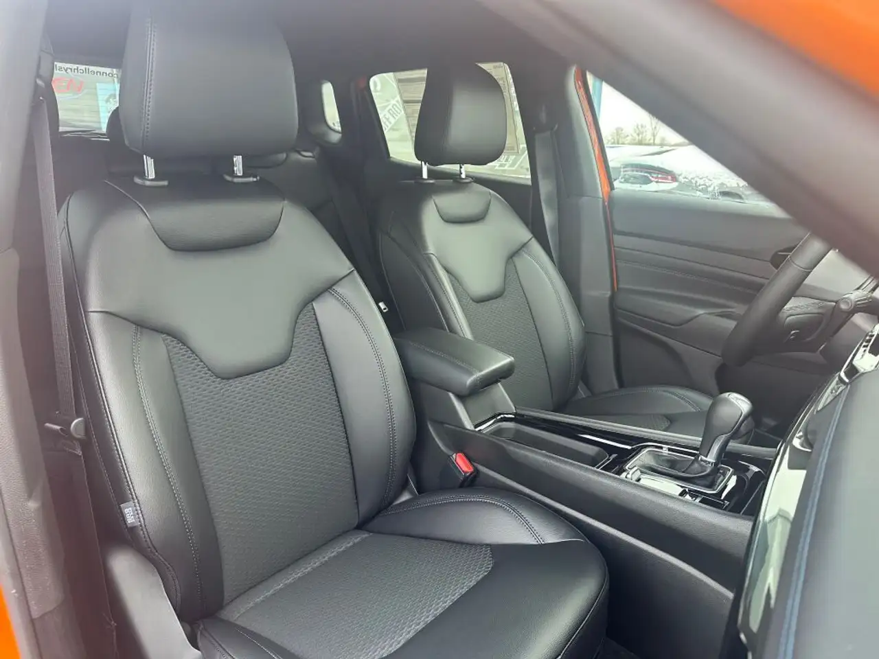 Jeep Compass снимка Jeep Compass