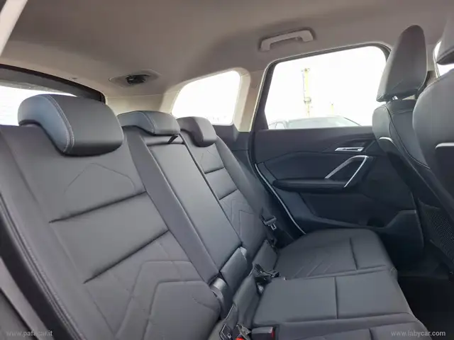 BMW X1 view 11