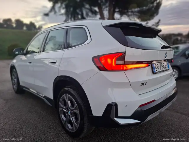 BMW X1 view 13