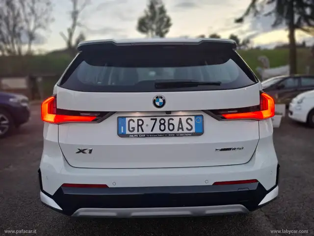 BMW X1 view 14