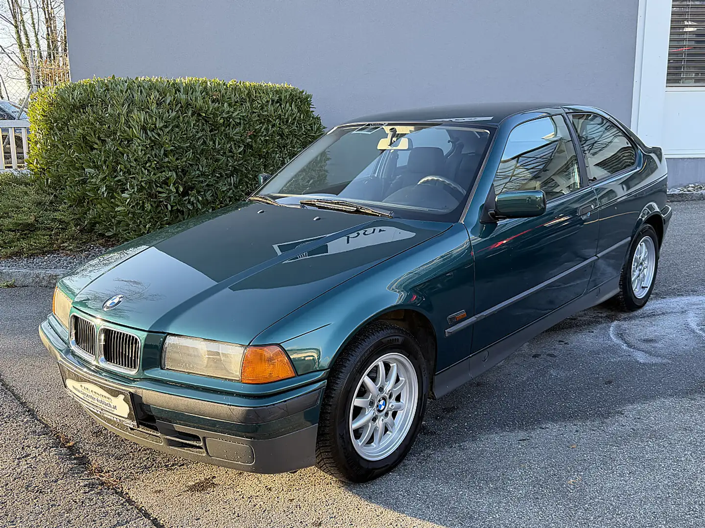BMW 316 i compact Grün - 1