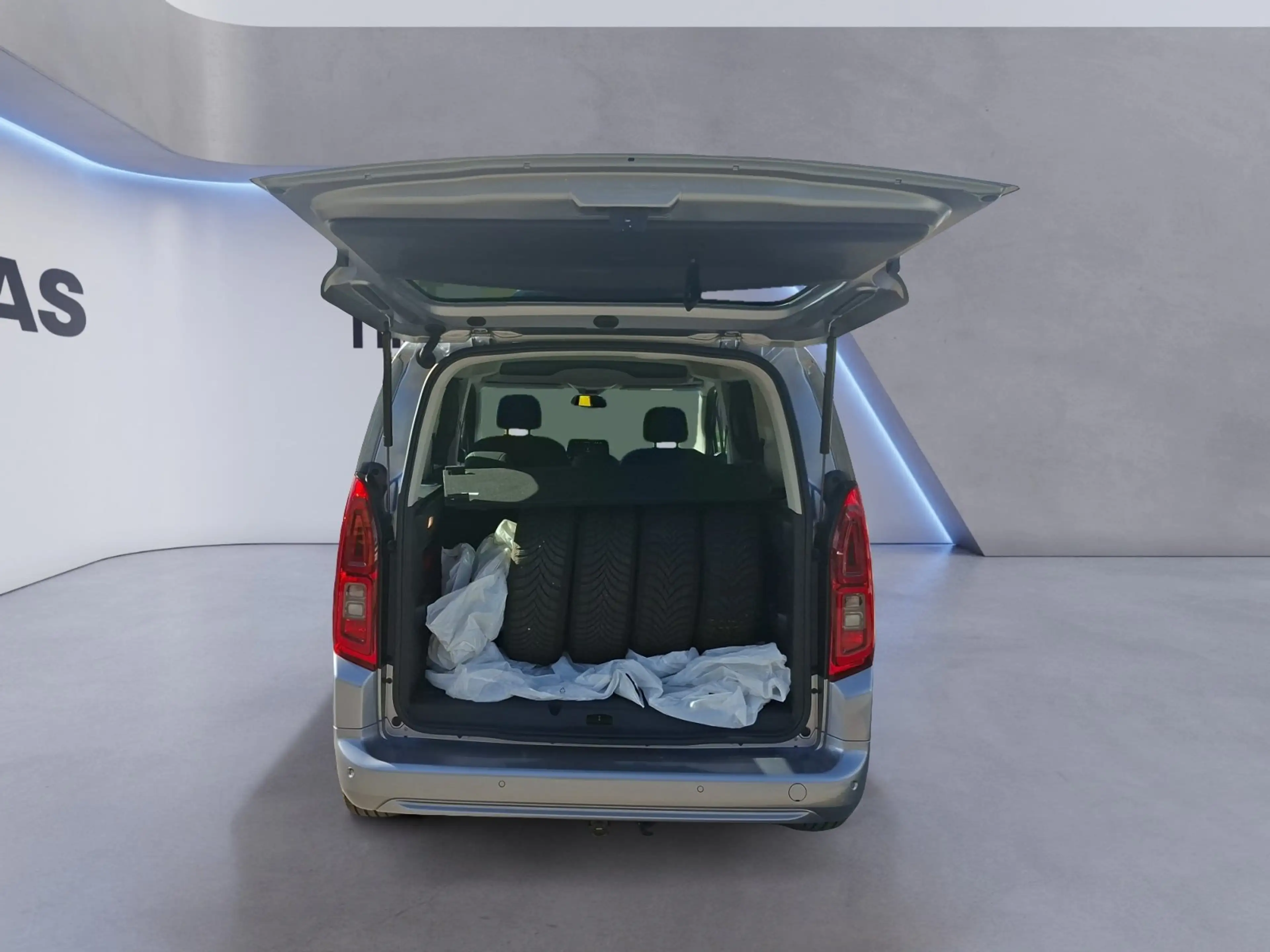 Opel Combo Life E 1.2 Turbo Edition Navi+SHZ+Winterp. — photo 17