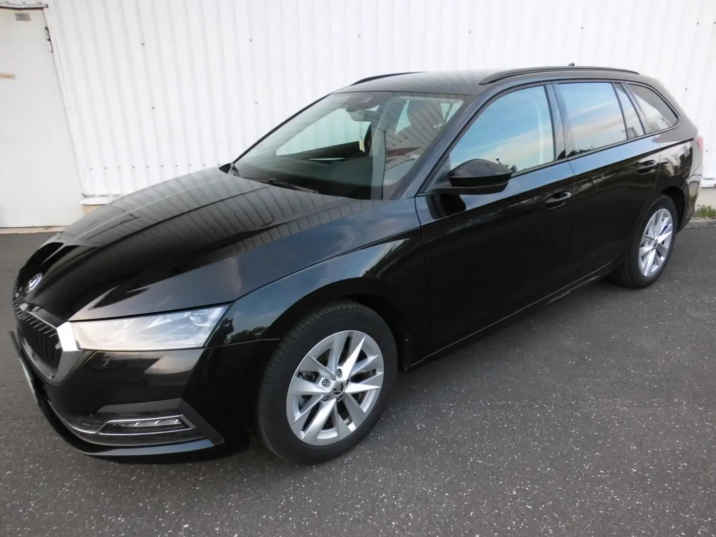 Skoda Octavia Combi Style LED Einparkhilfe Schwarz - 1