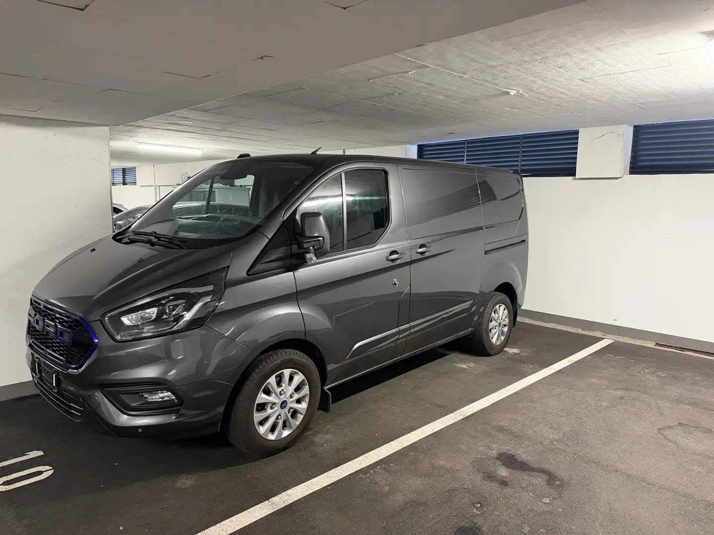 Ford Transit Custom Kasten DK 2,0 L1H1 320 Active Aut. - 1