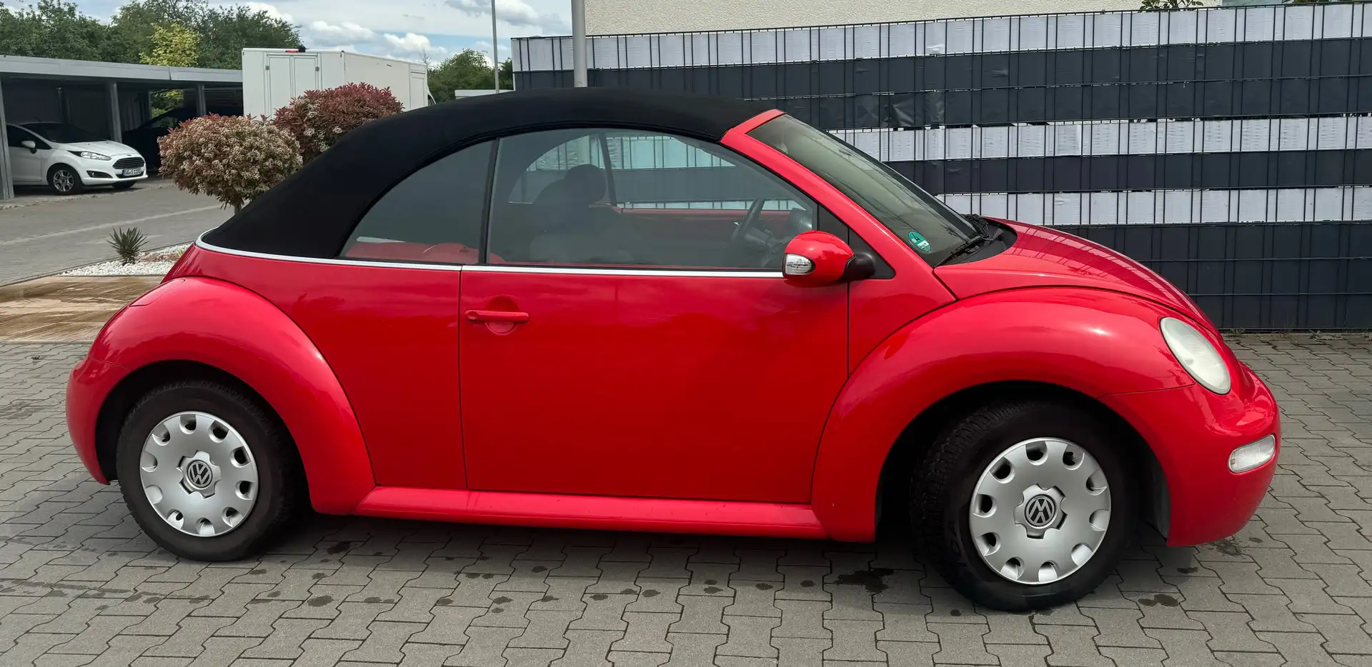 Volkswagen New Beetle Cabriolet 1.4 Rouge - 1