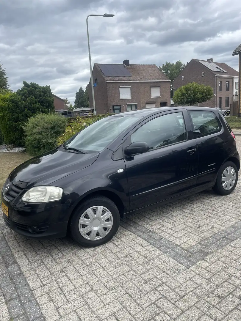 Volkswagen Fox 1.2 Trendline Zwart - 1