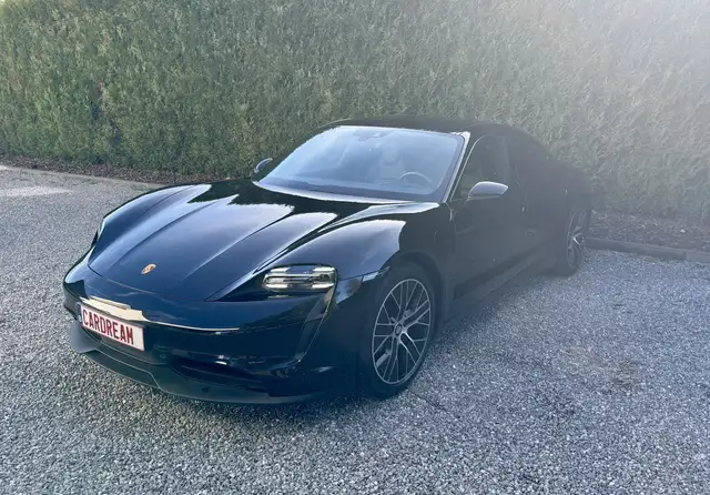 Porsche Taycan Berline/Toit Pano/Jantes 20'/Vitres teintées/PIRM