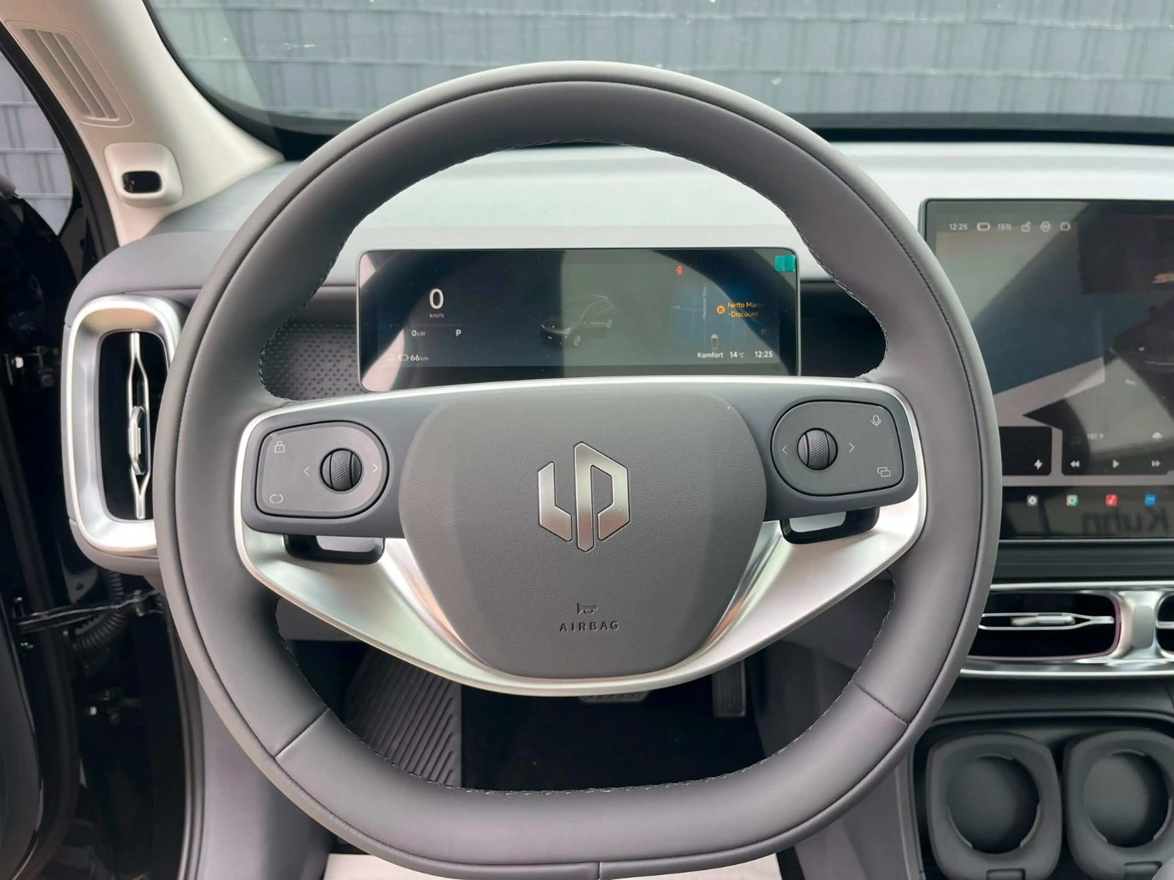 Leapmotor B10 Design ProMax,Wärmep.216PS,gr.Akku67kw/h, WP. — photo 4