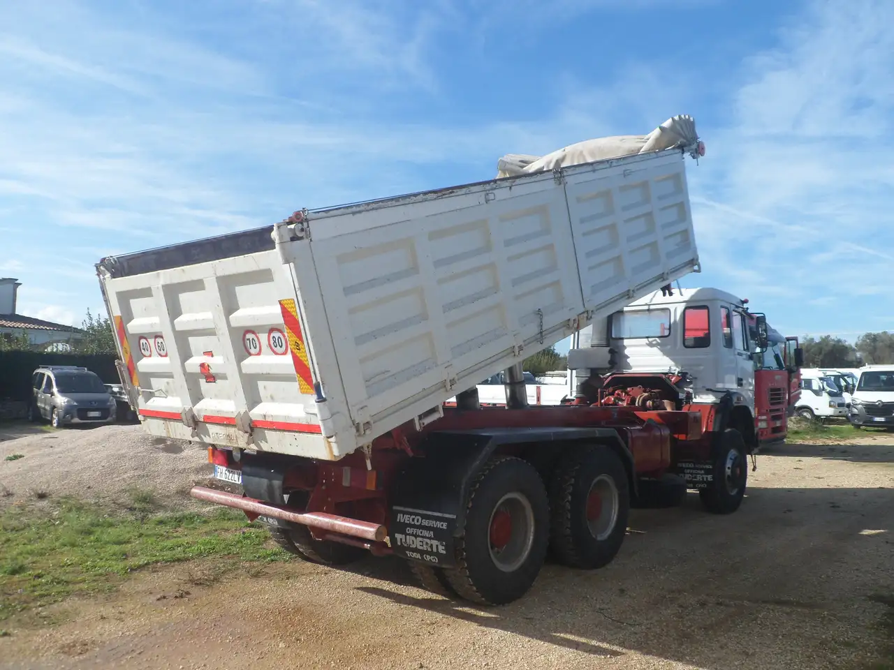 Iveco 330.36 ribaltabile, foto 4
