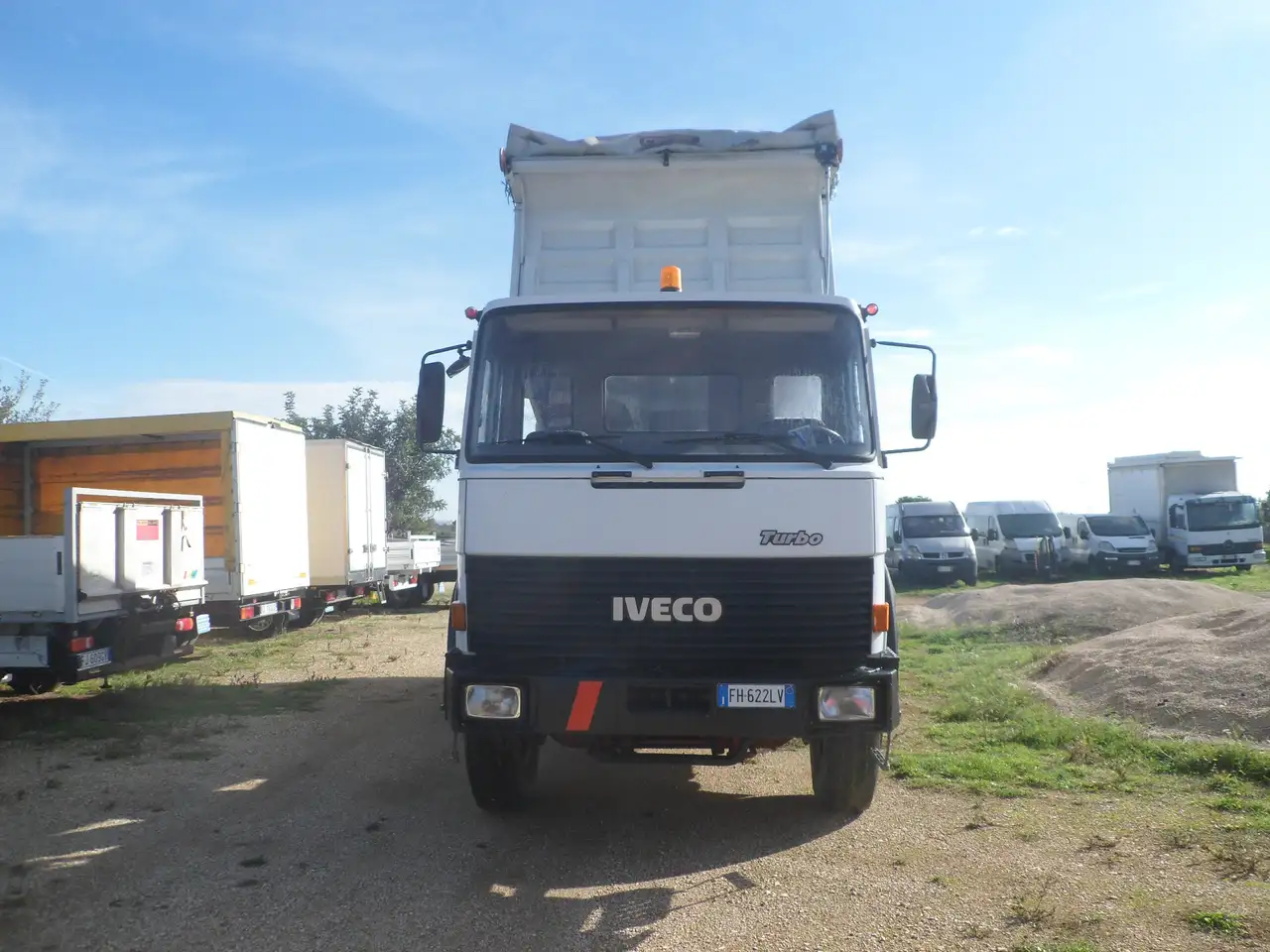 Iveco 330.36 ribaltabile, foto 2