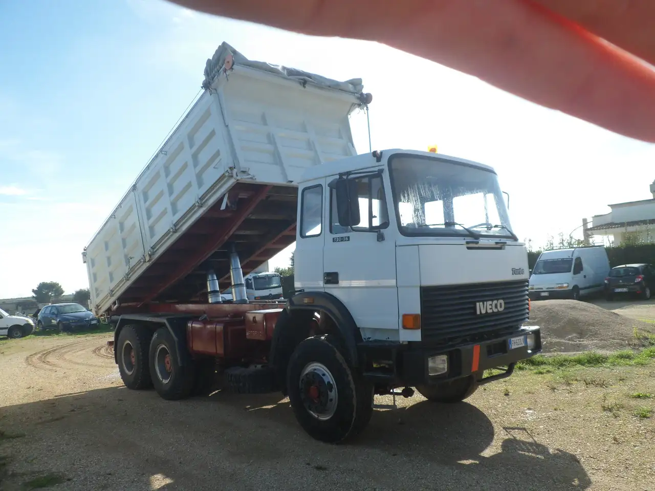 Iveco 330.36 ribaltabile, foto 3