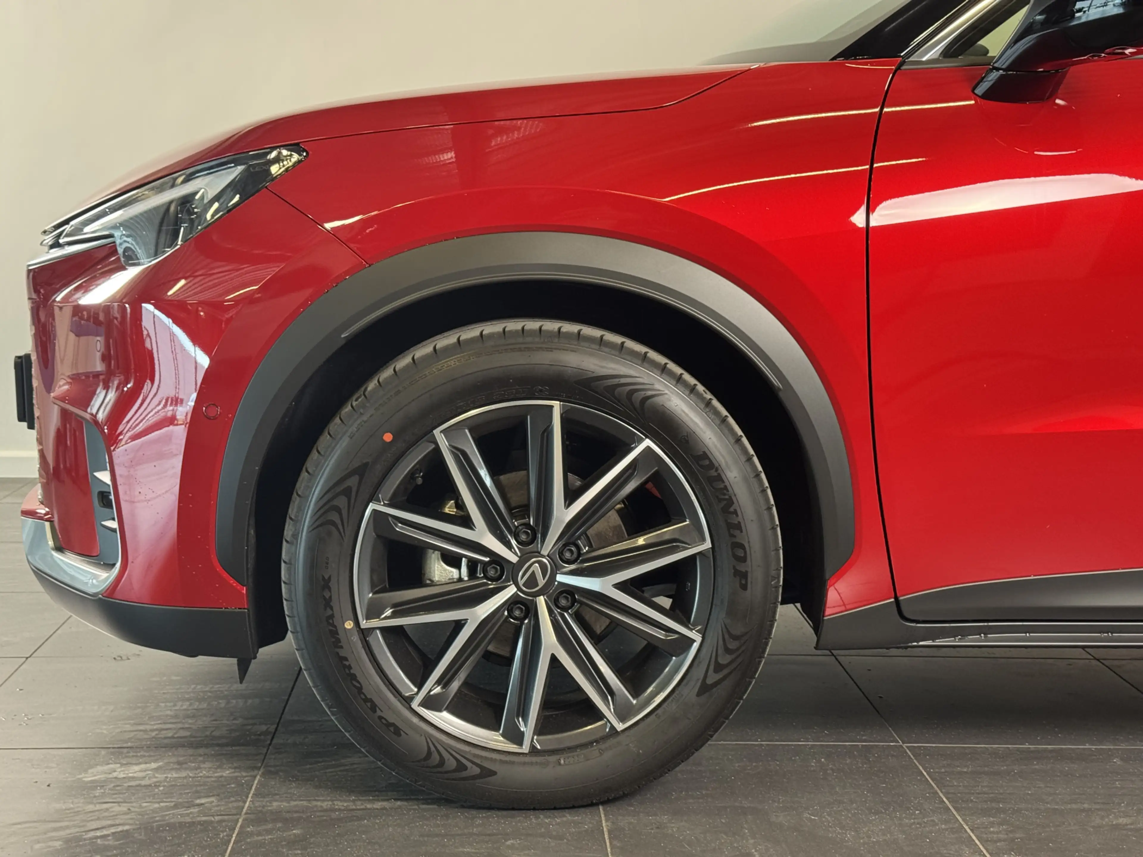 Lexus LBX Emotion 2WD + Advanced Pack | Mark Levinson | HUD — photo 5
