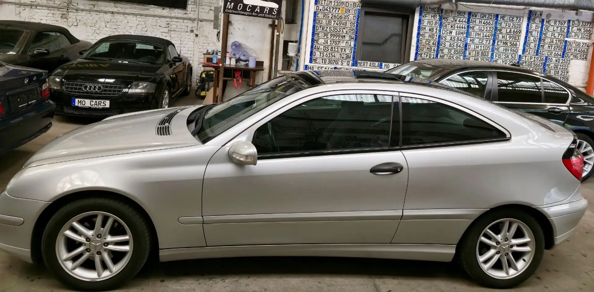 Mercedes-Benz C 180 C -Klasse Sportcoupe C 180 Kompressor Silber - 2