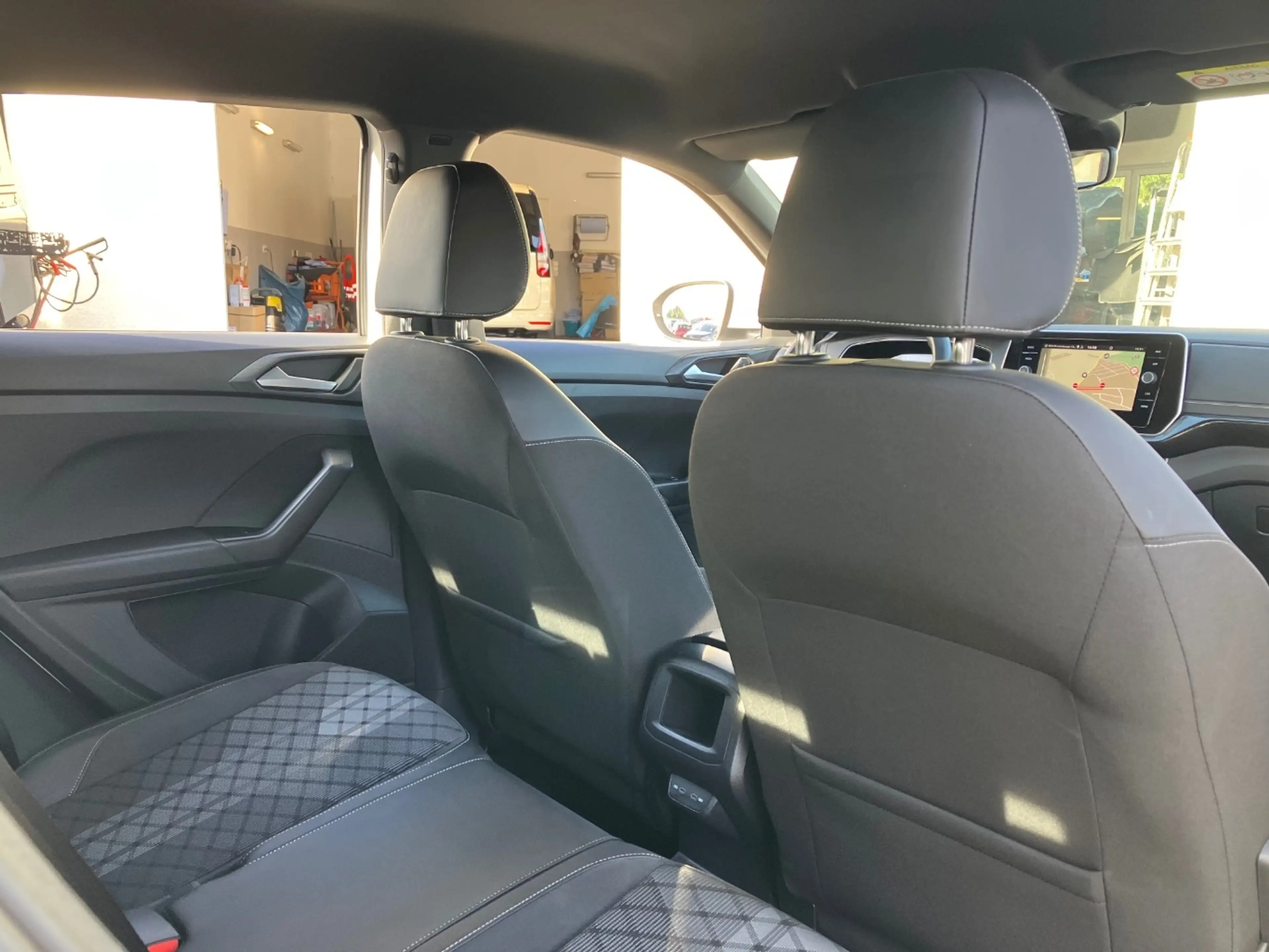 Volkswagen T-Cross 1.5 TSI ACT R-Line DSG DigiCockp Matrix — photo 10